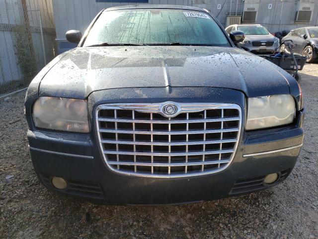 Photo 4 VIN: 2C3LA53G48H273938 - CHRYSLER 300 