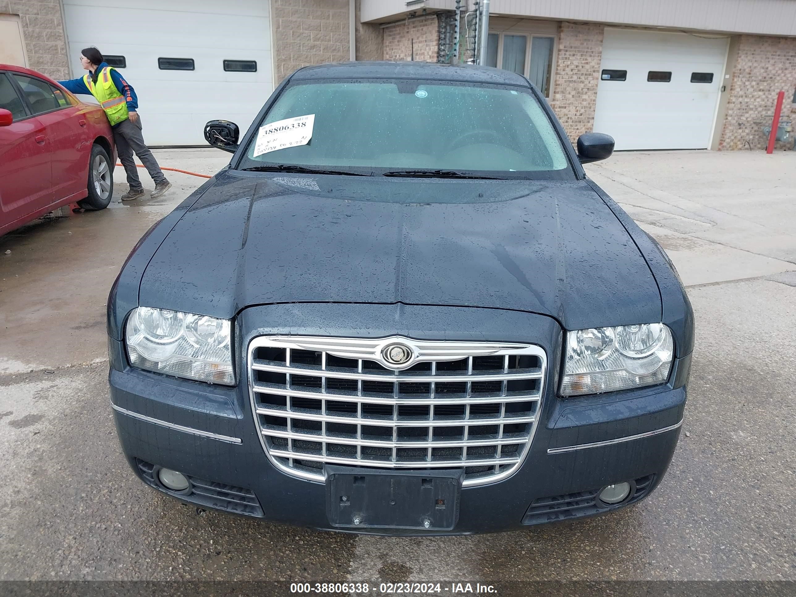 Photo 5 VIN: 2C3LA53G58H224764 - CHRYSLER 300 