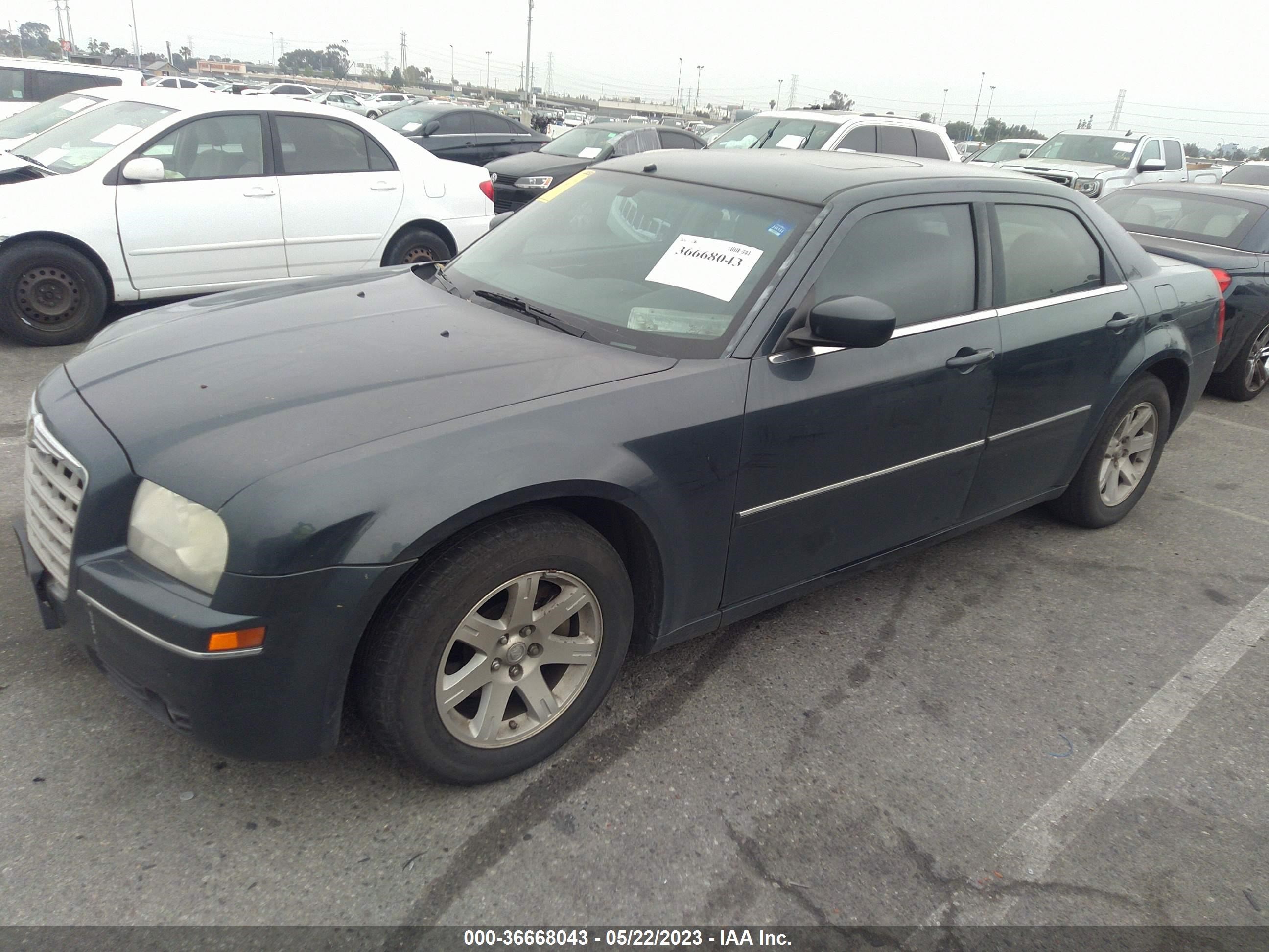 Photo 1 VIN: 2C3LA53G77H737769 - CHRYSLER 300 