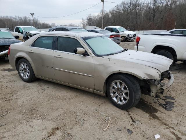 Photo 3 VIN: 2C3LA53G98H137756 - CHRYSLER 300 