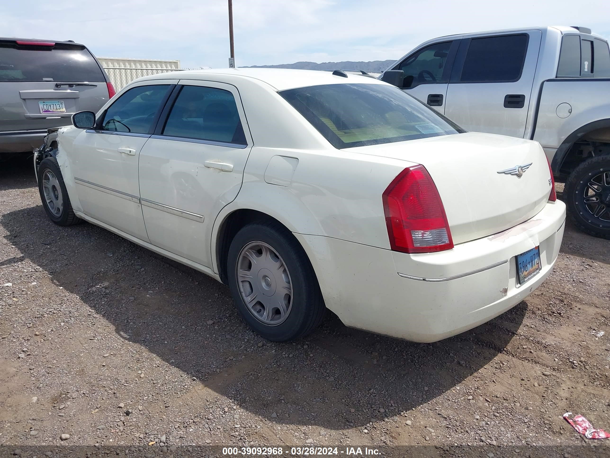 Photo 2 VIN: 2C3LA53GX6H201400 - CHRYSLER 300 