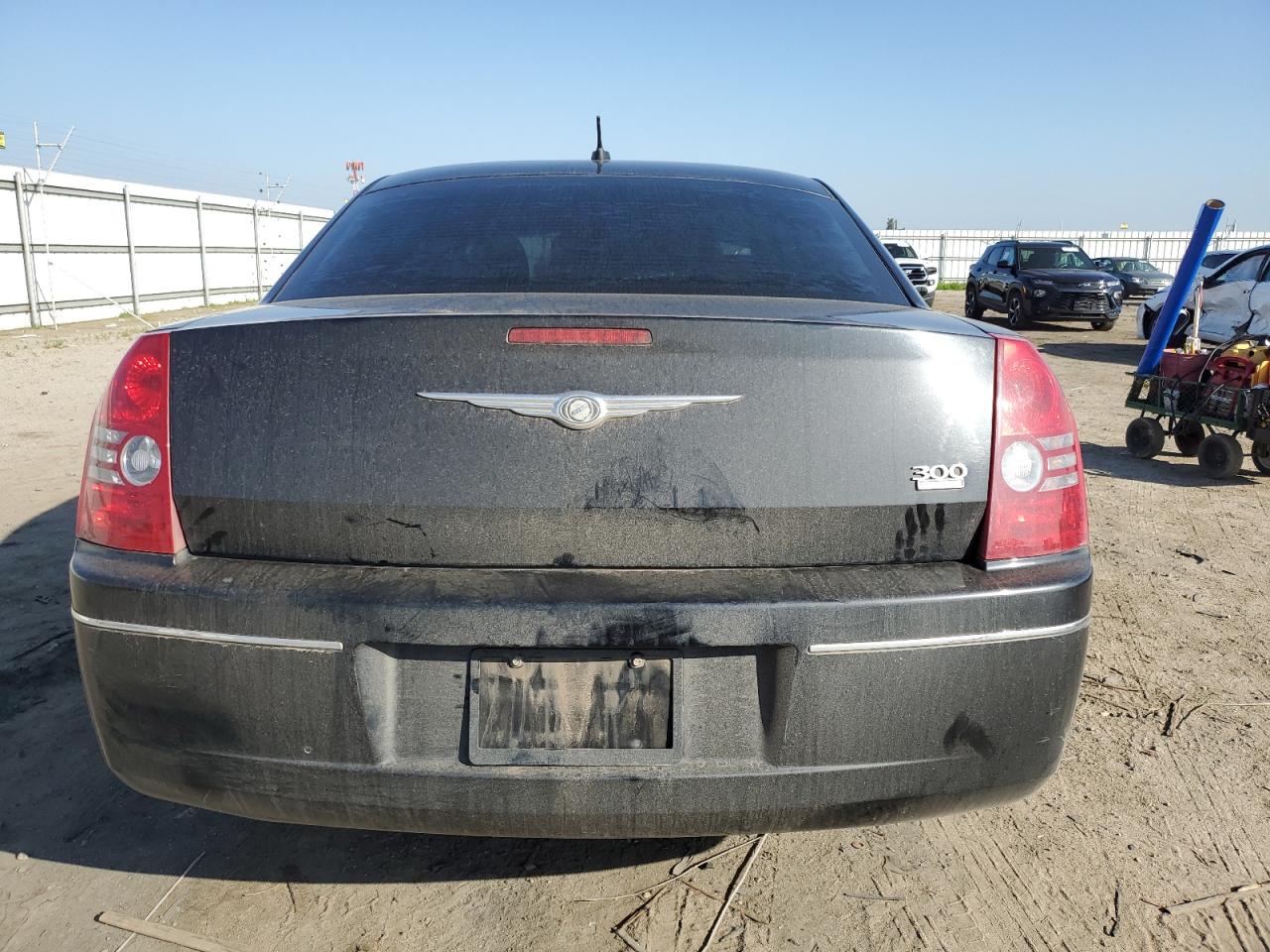 Photo 5 VIN: 2C3LA53GX8H237283 - CHRYSLER 300 