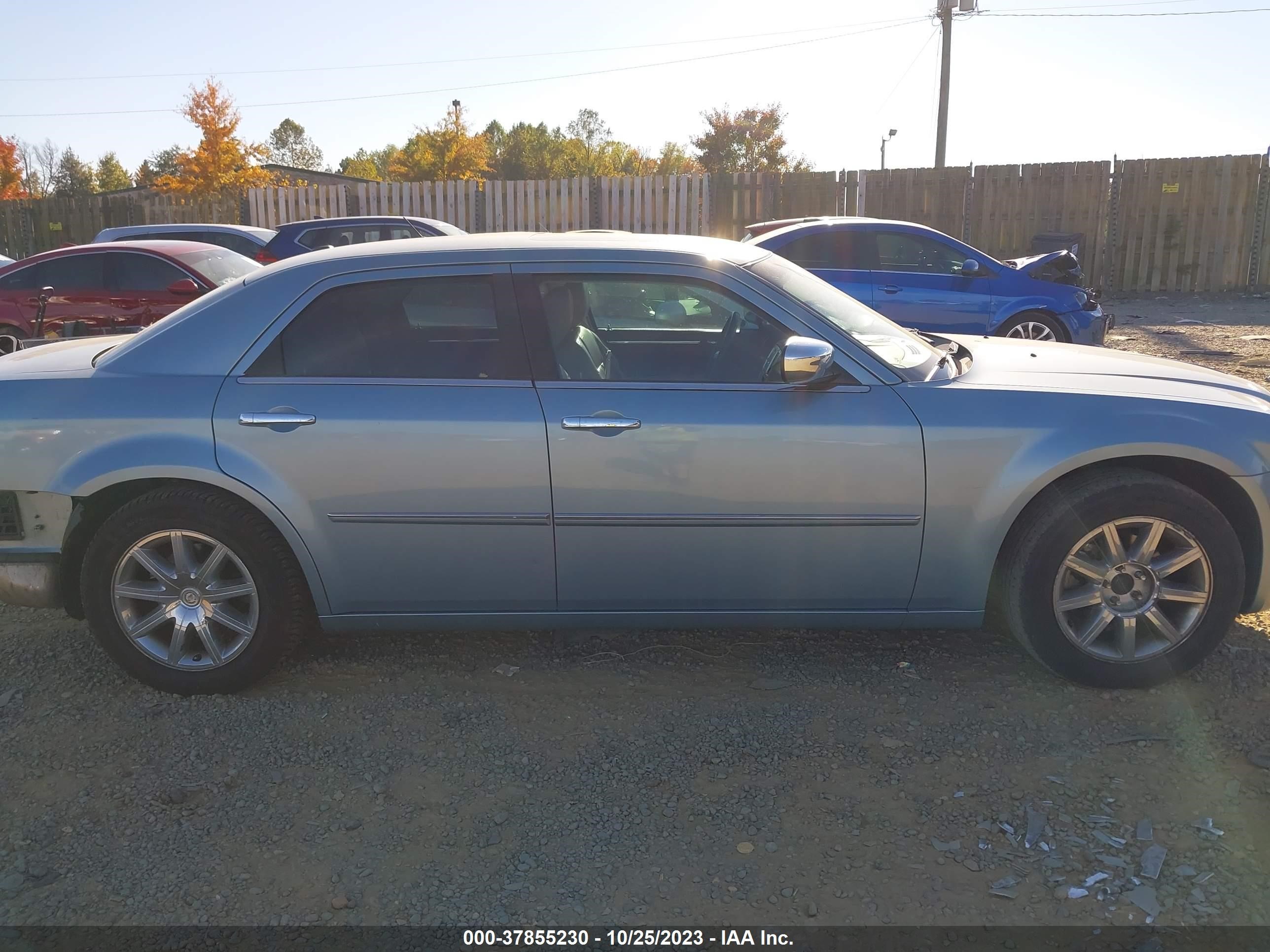 Photo 13 VIN: 2C3LA53V29H538355 - CHRYSLER 300 