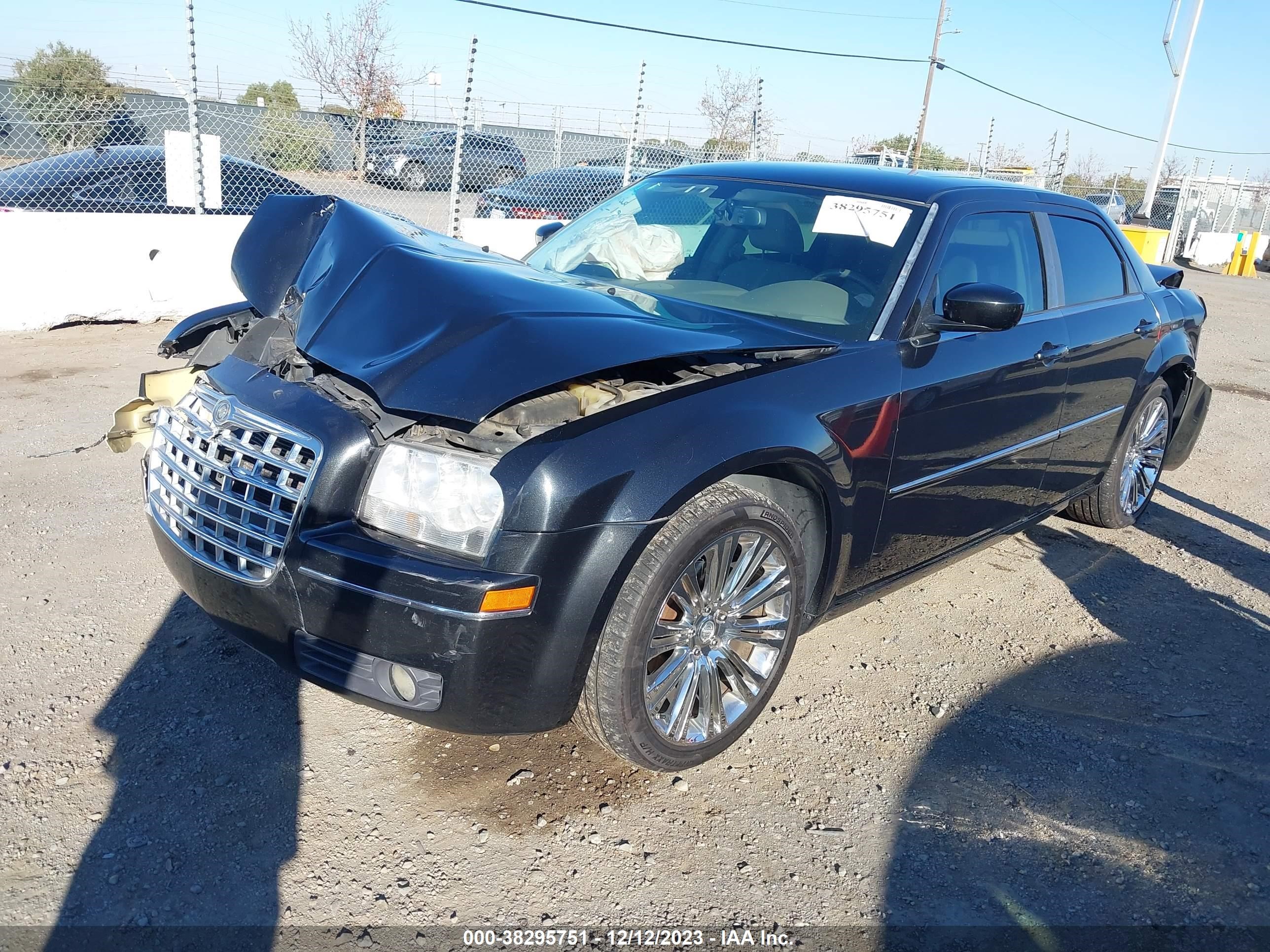 Photo 1 VIN: 2C3LA53VX9H577839 - CHRYSLER 300 