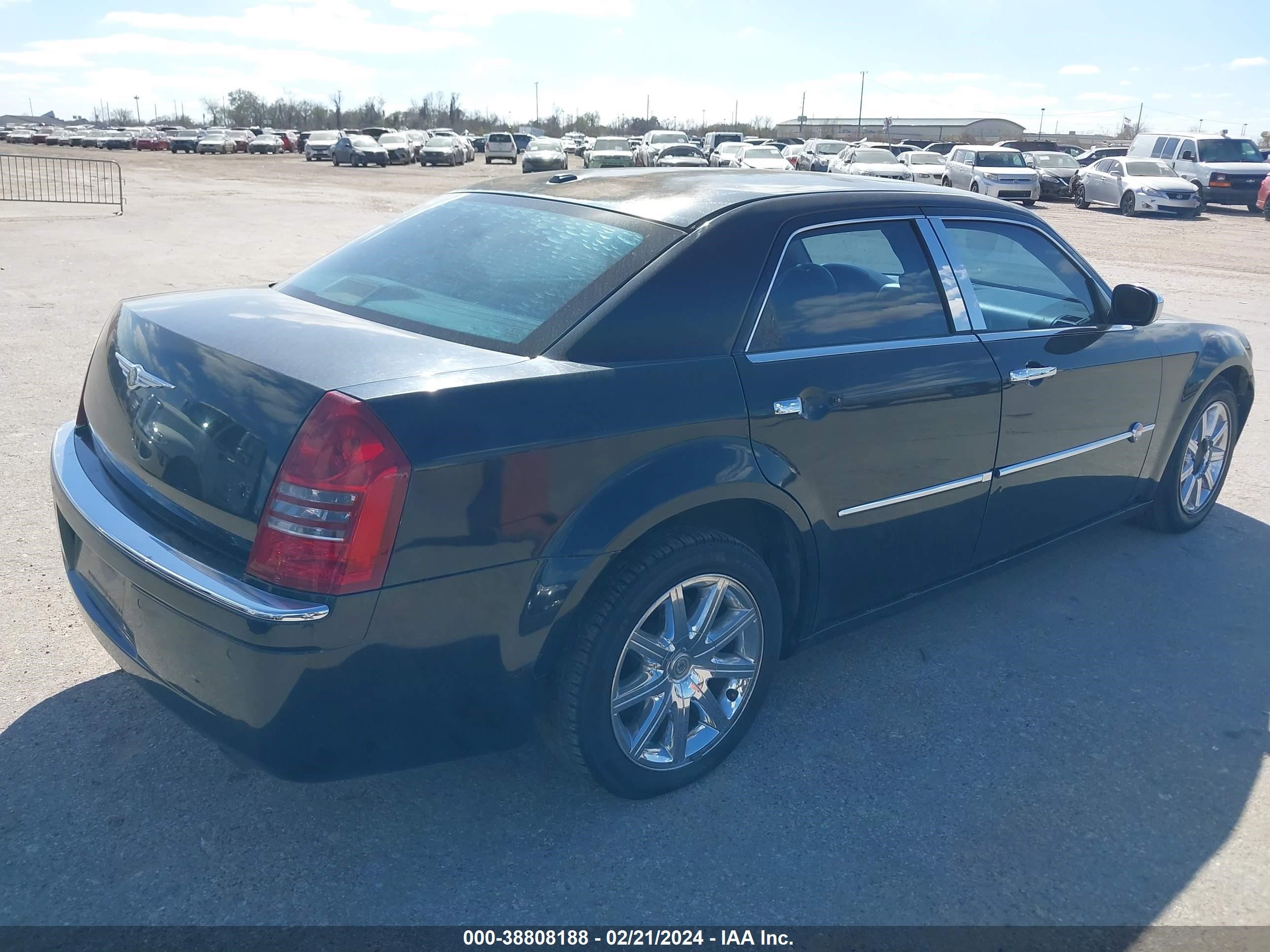 Photo 3 VIN: 2C3LA63H27H785968 - CHRYSLER 300C 