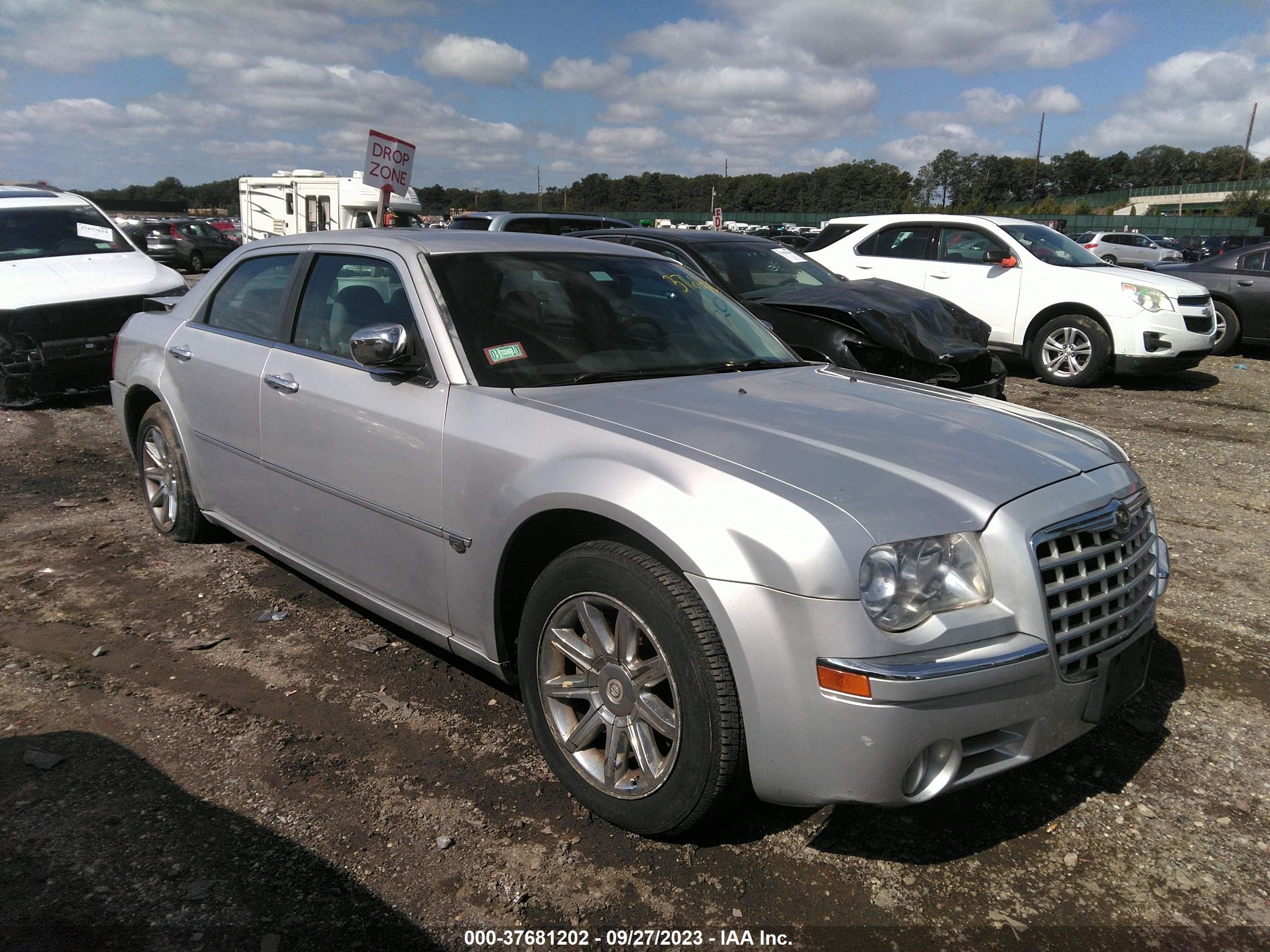 Photo 0 VIN: 2C3LA63H46H187587 - CHRYSLER 300 