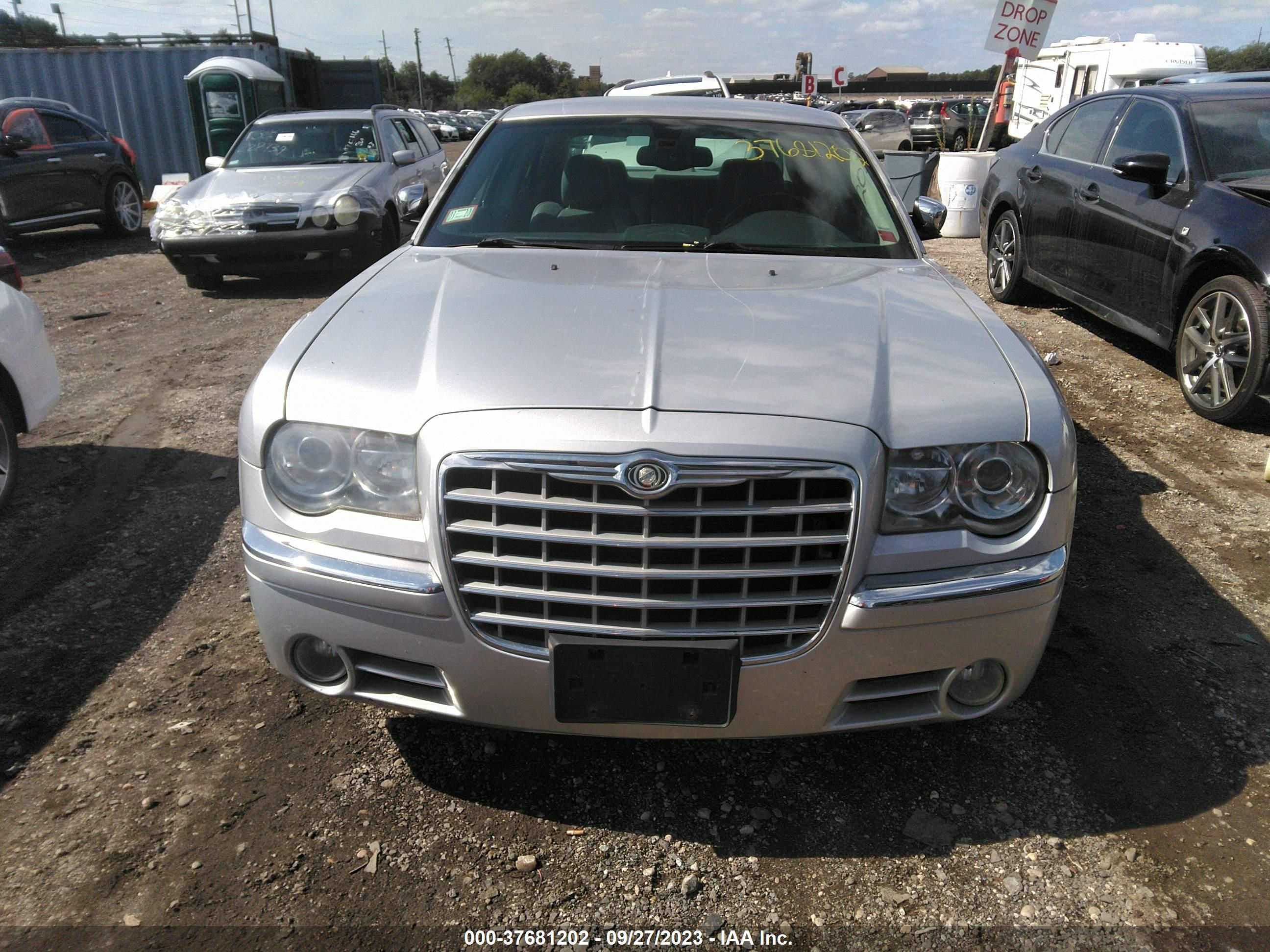 Photo 11 VIN: 2C3LA63H46H187587 - CHRYSLER 300 