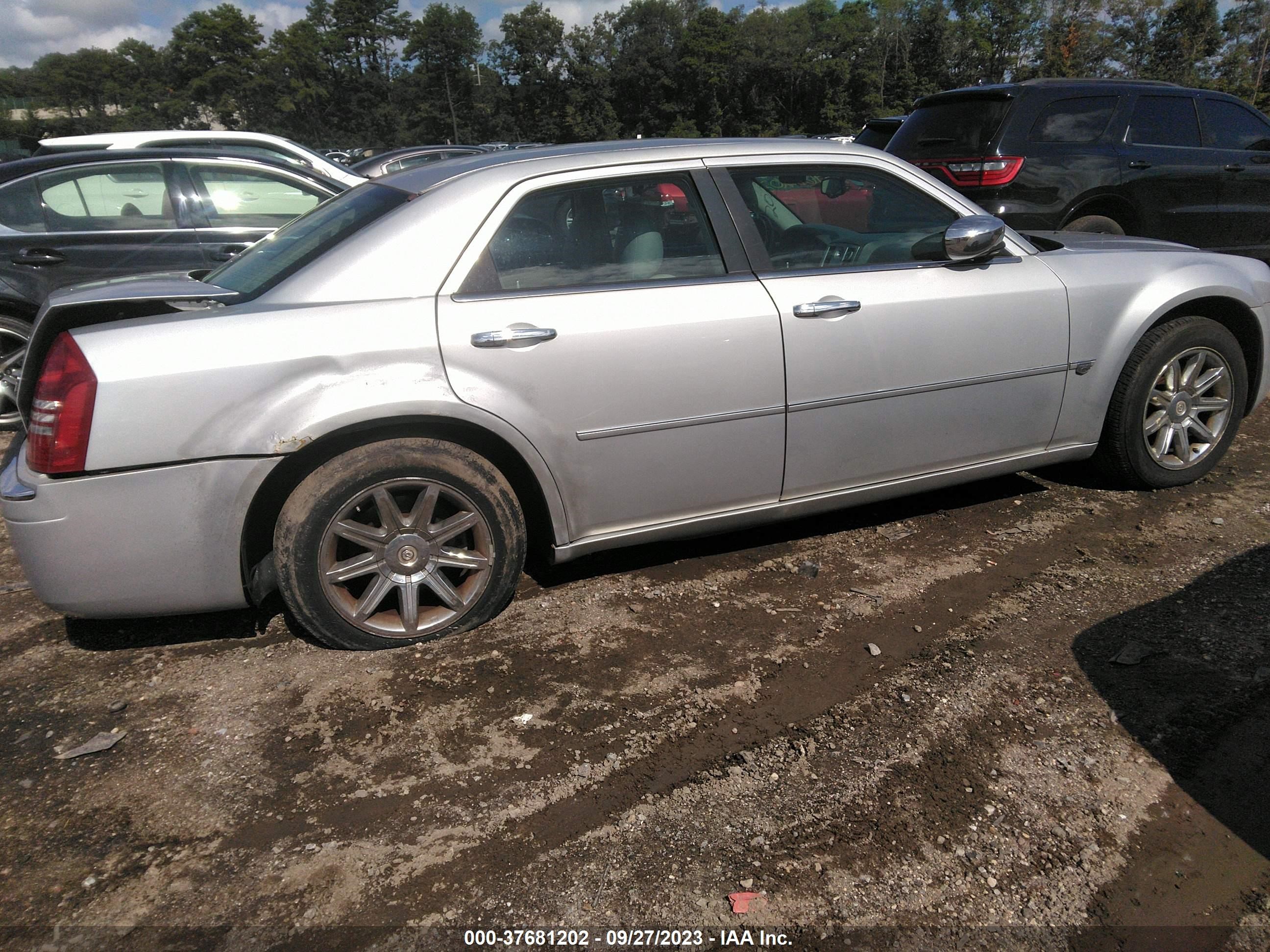 Photo 12 VIN: 2C3LA63H46H187587 - CHRYSLER 300 