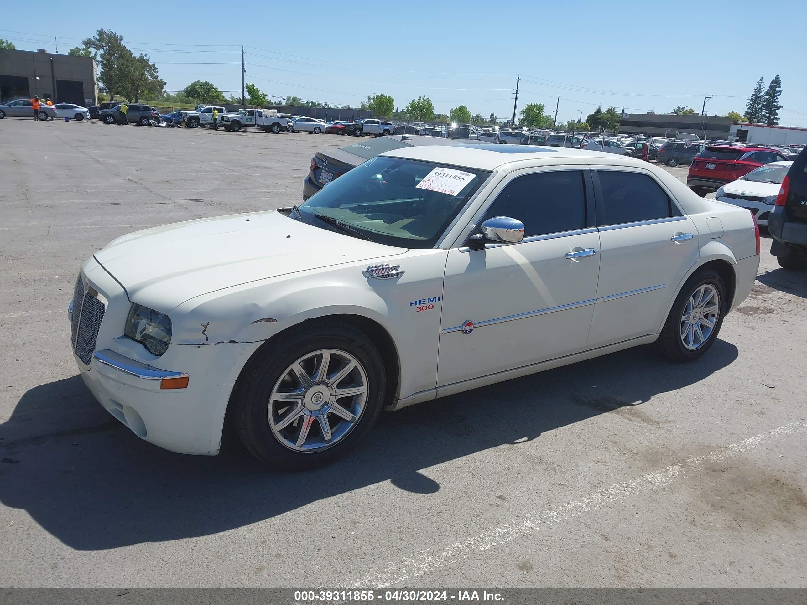 Photo 1 VIN: 2C3LA63H68H135459 - CHRYSLER 300C 