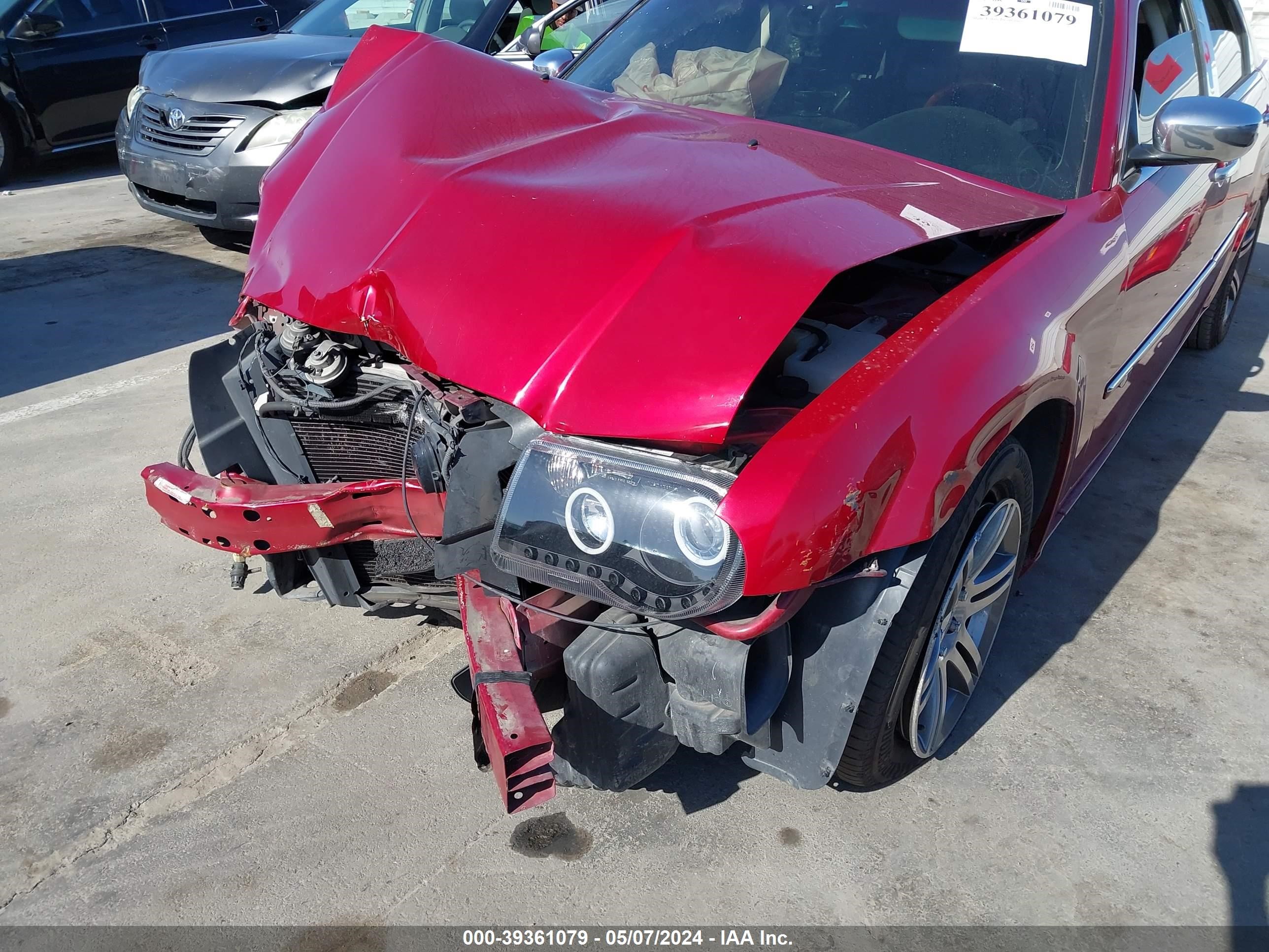 Photo 5 VIN: 2C3LA63H68H287015 - CHRYSLER 300C 