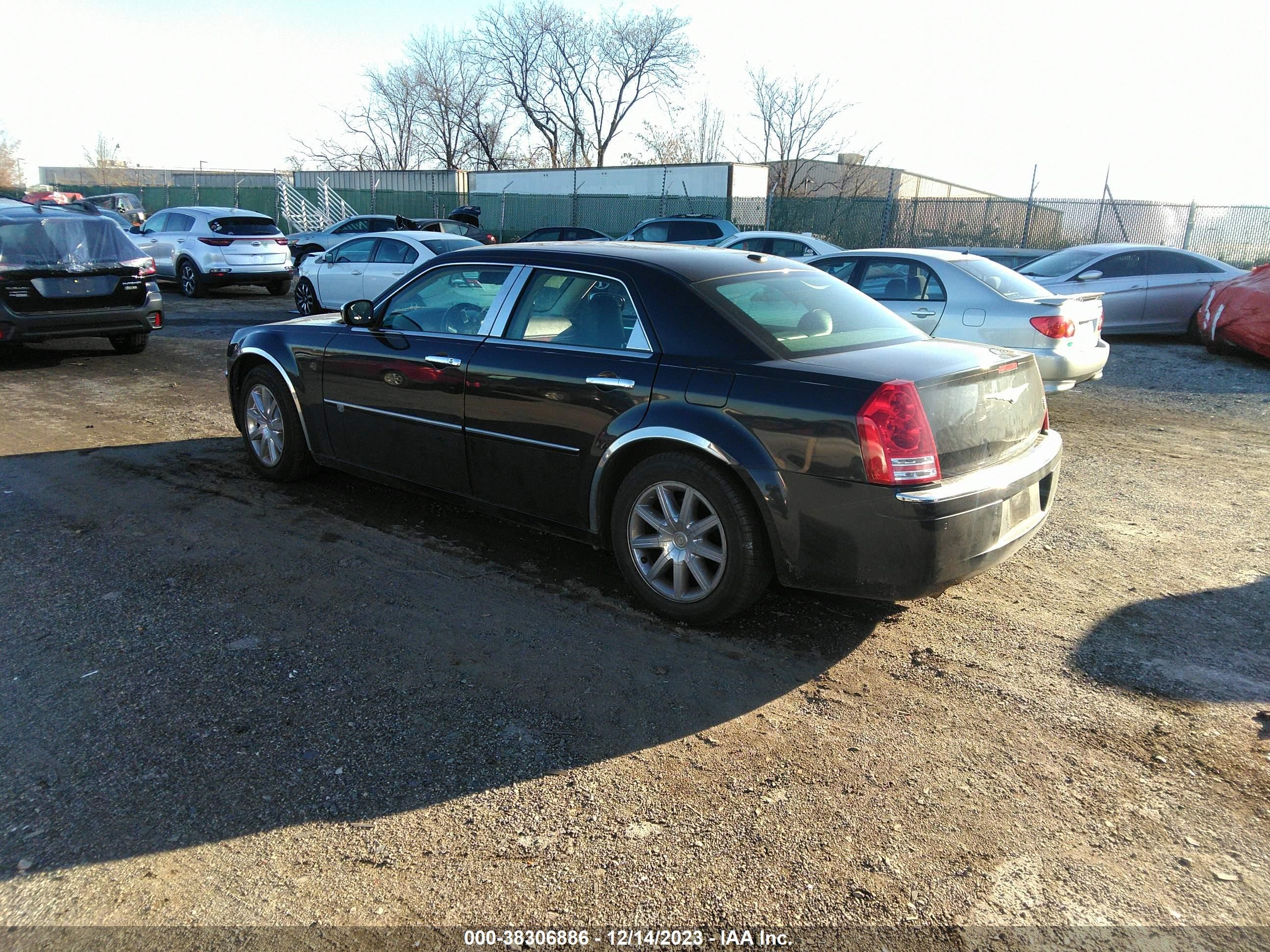 Photo 2 VIN: 2C3LA63T29H505473 - CHRYSLER 300C 