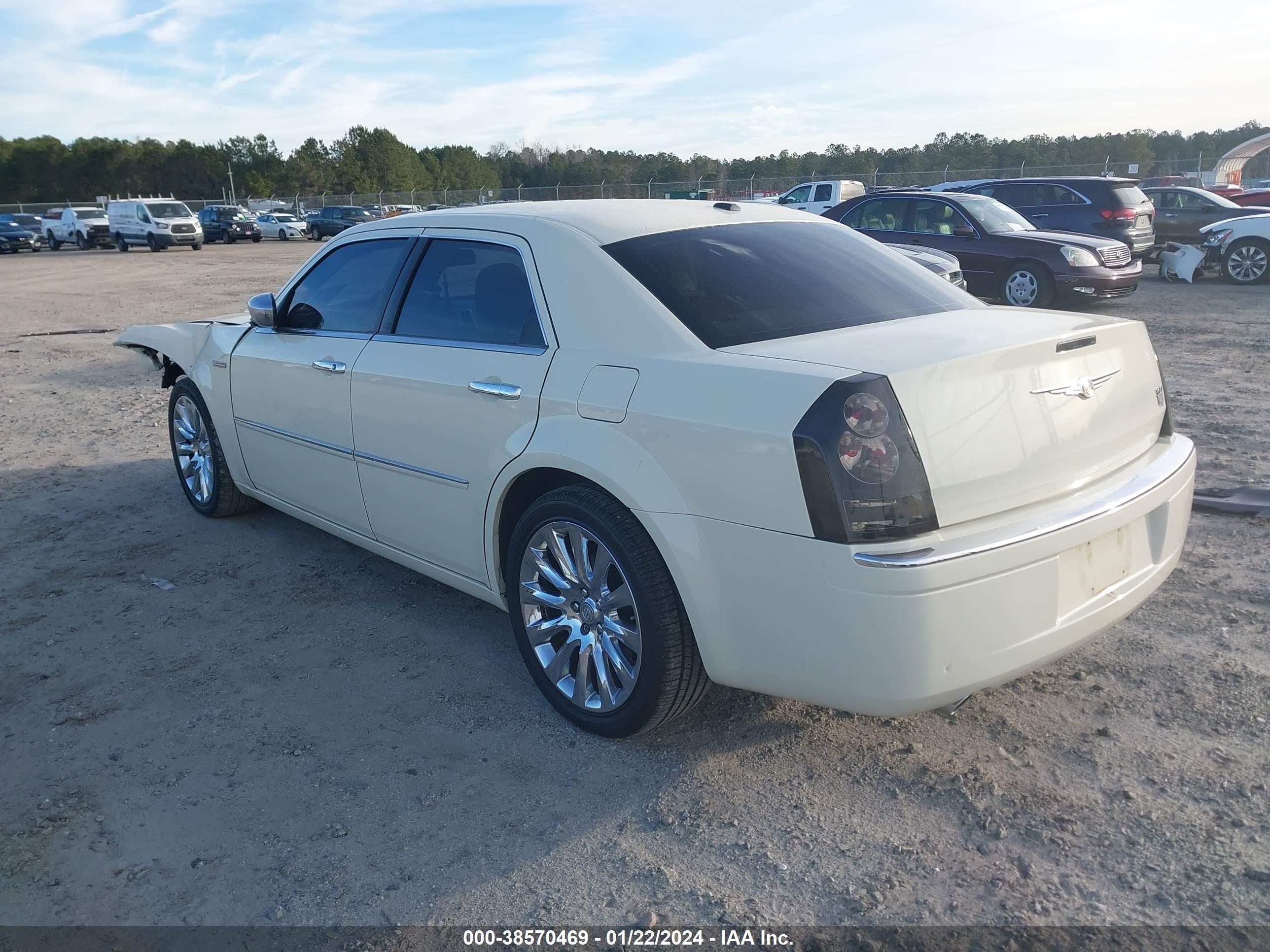 Photo 2 VIN: 2C3LA63T49H582913 - CHRYSLER 300C 