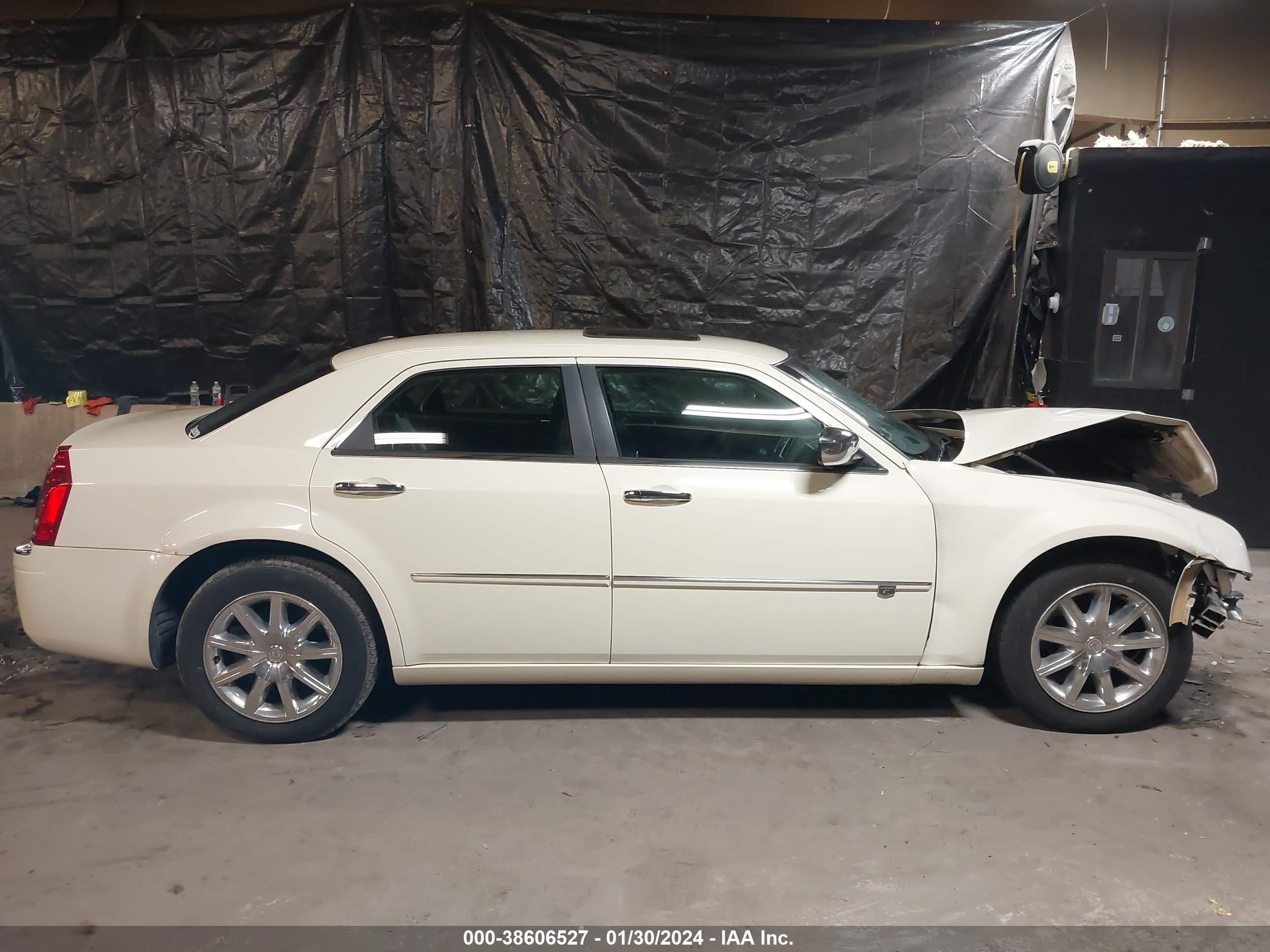 Photo 12 VIN: 2C3LA63TX9H587792 - CHRYSLER 300C 