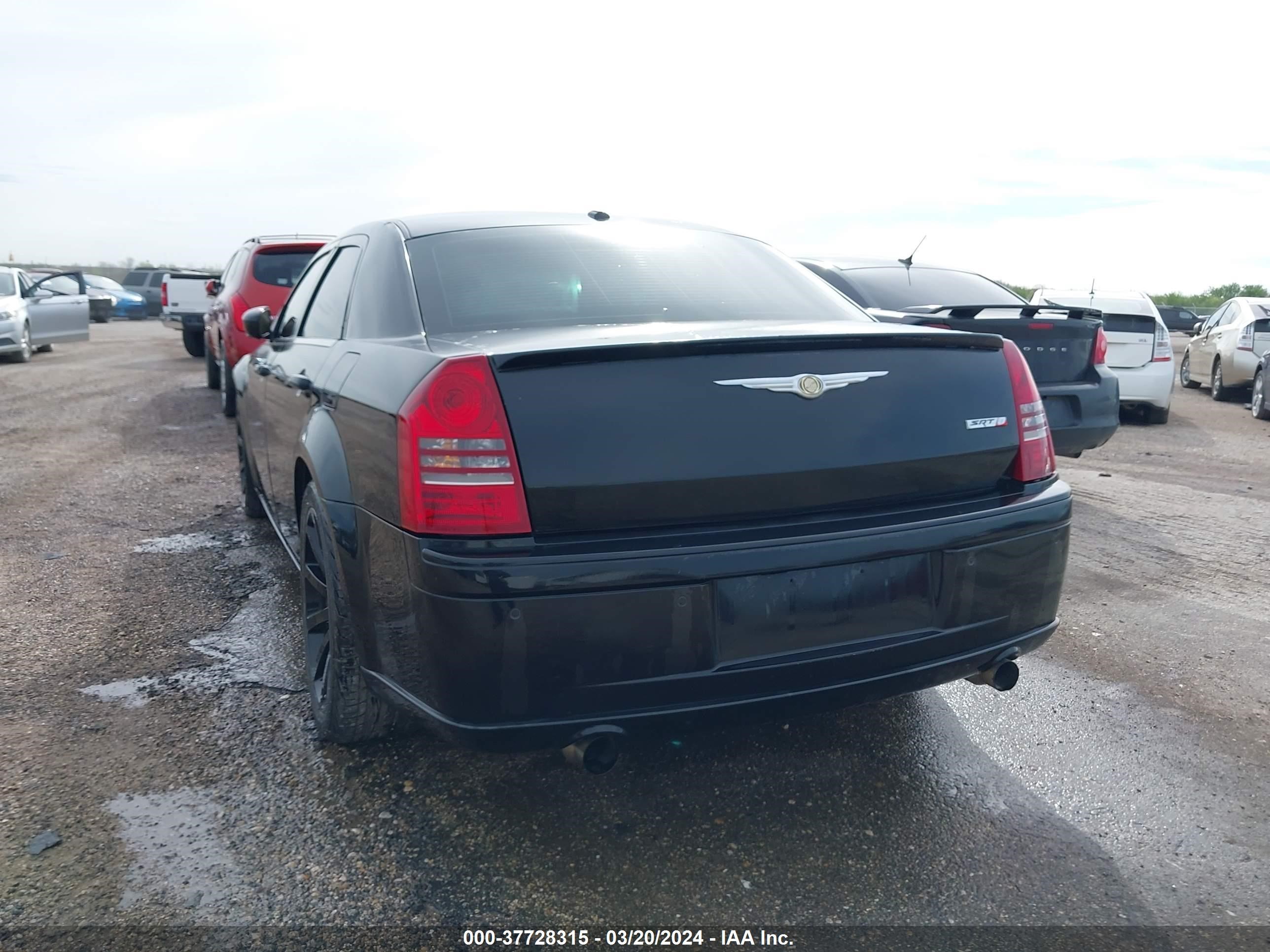 Photo 2 VIN: 2C3LA73W26H336633 - CHRYSLER 300C 