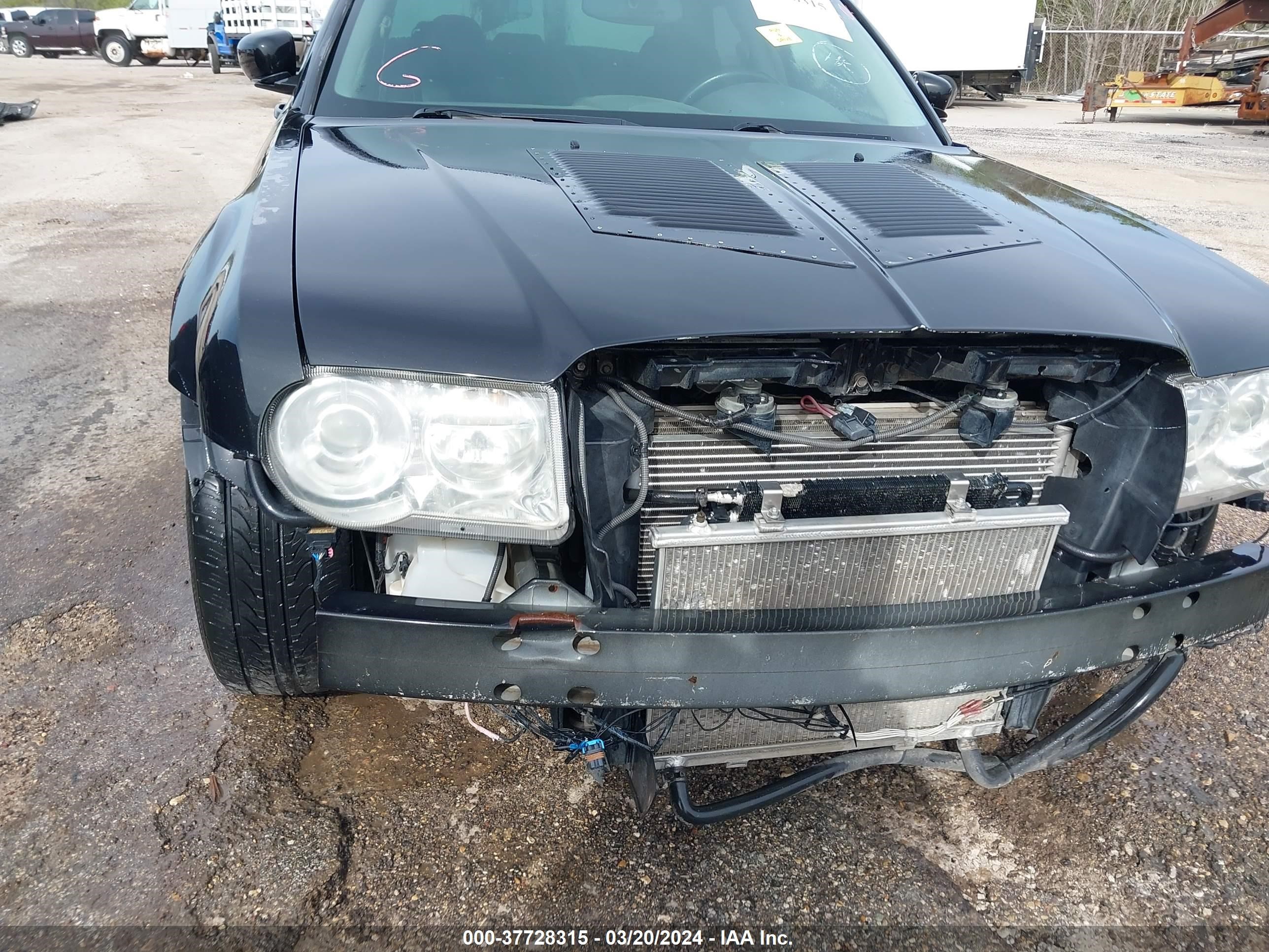 Photo 5 VIN: 2C3LA73W26H336633 - CHRYSLER 300C 