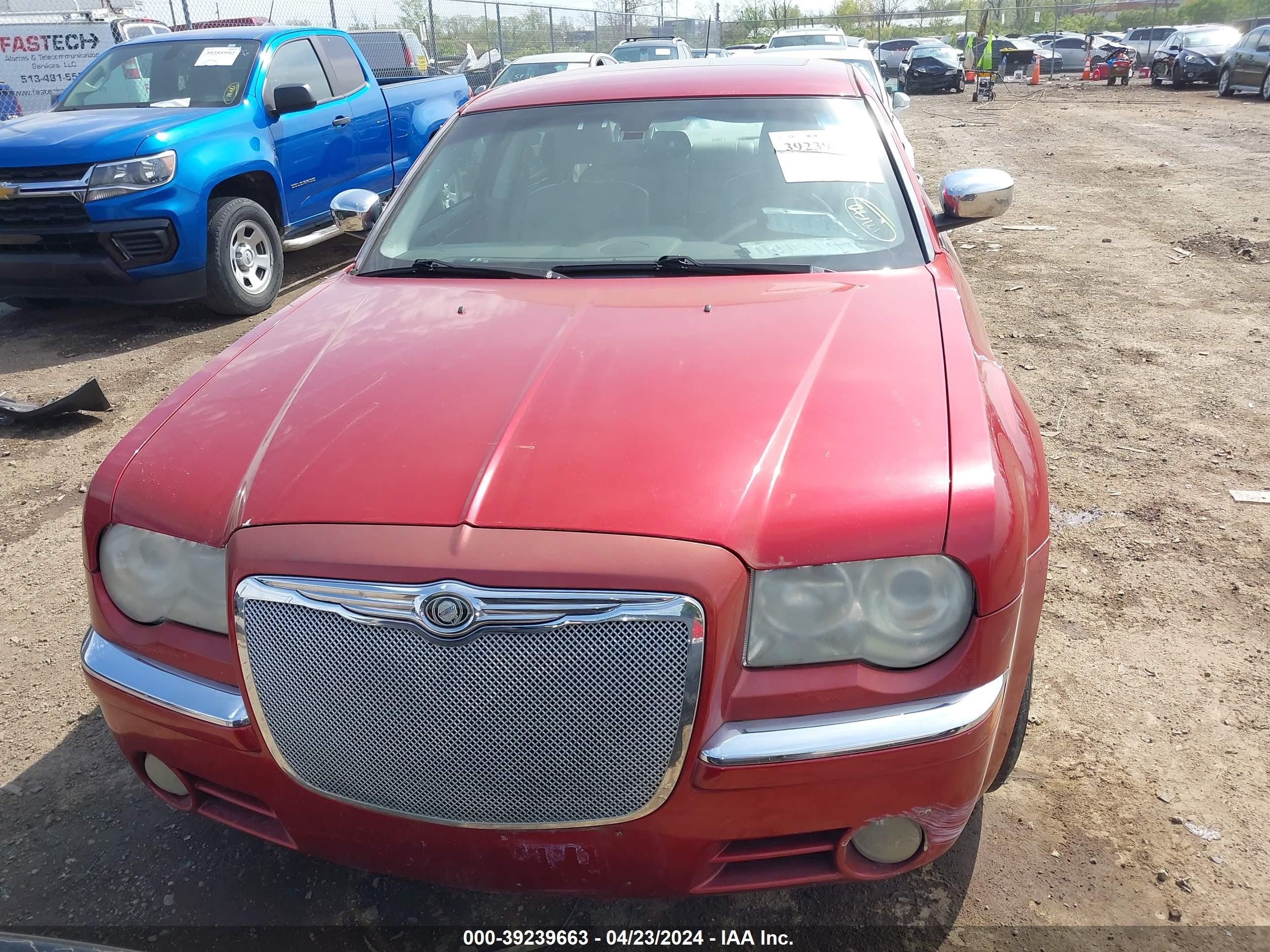 Photo 11 VIN: 2C3LK33G78H203786 - CHRYSLER 300 