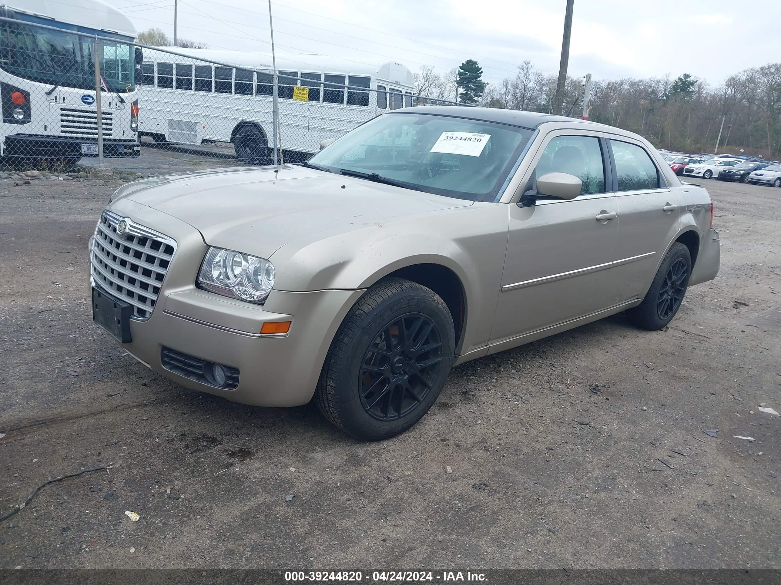 Photo 1 VIN: 2C3LK53G08H141532 - CHRYSLER 300 