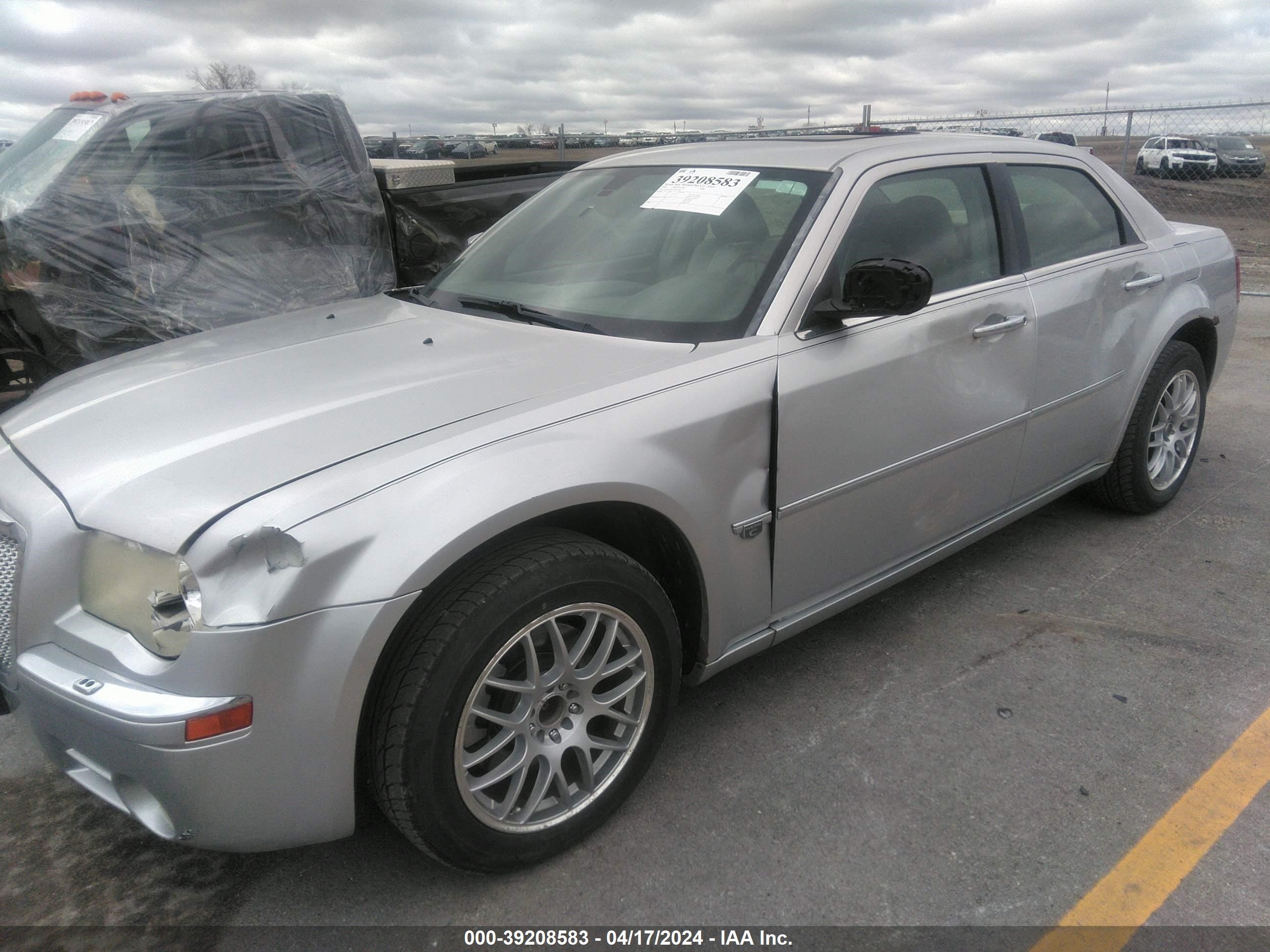 Photo 5 VIN: 2C3LK63H17H634505 - CHRYSLER 300C 