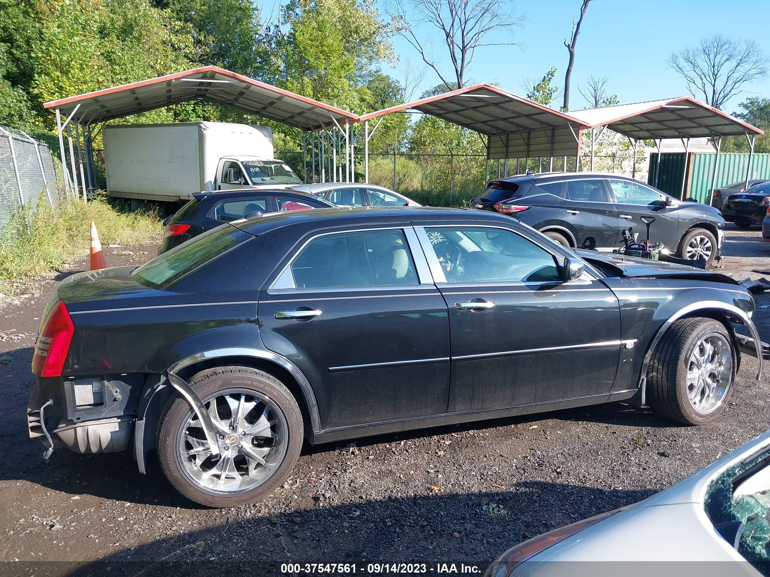 Photo 12 VIN: 2C3LK63H46H104415 - CHRYSLER 300 