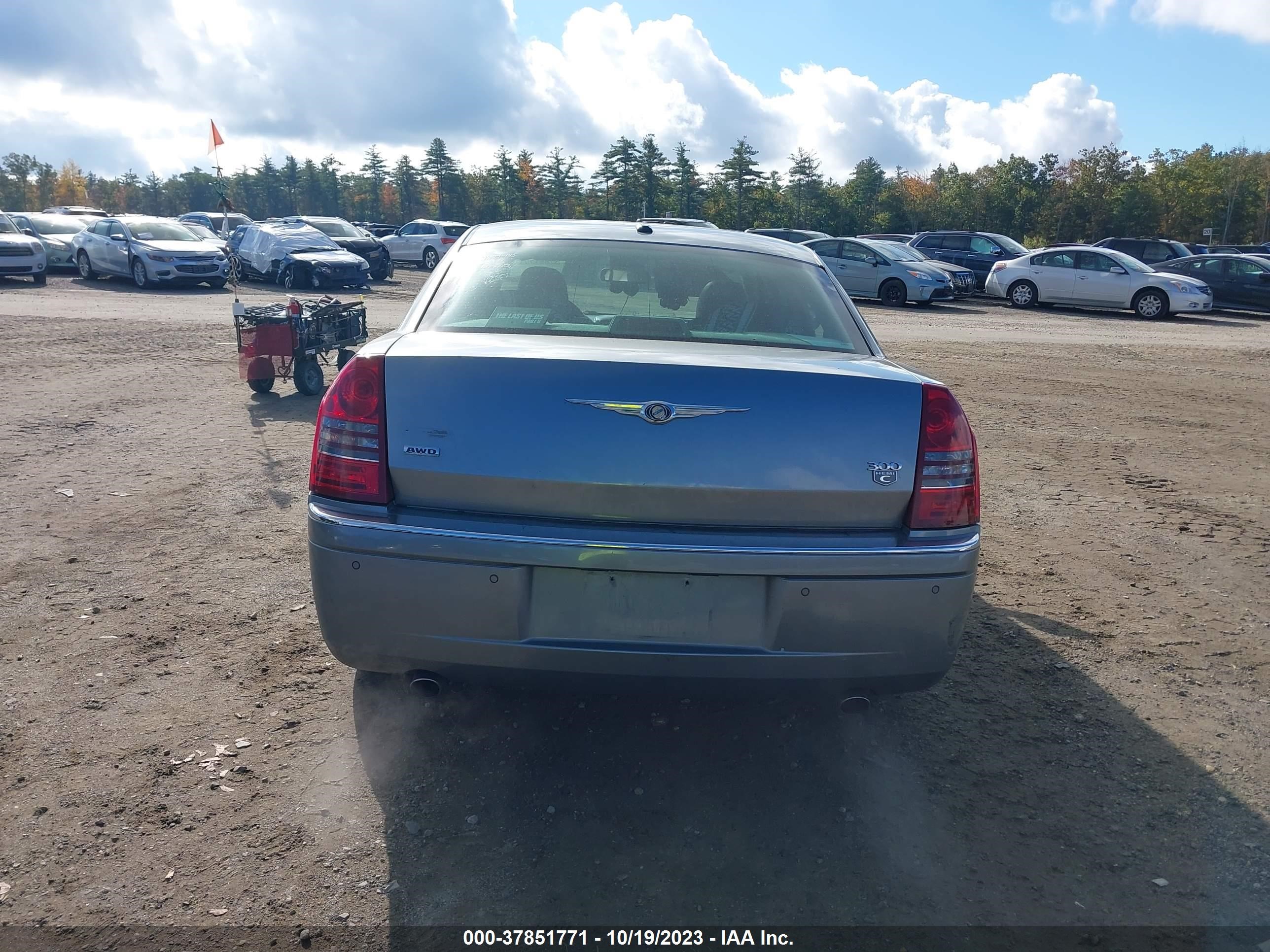 Photo 16 VIN: 2C3LK63H46H338585 - CHRYSLER 300C 