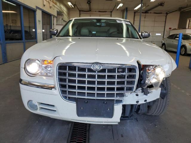 Photo 4 VIN: 2C3LK63H68H132543 - CHRYSLER 300C 