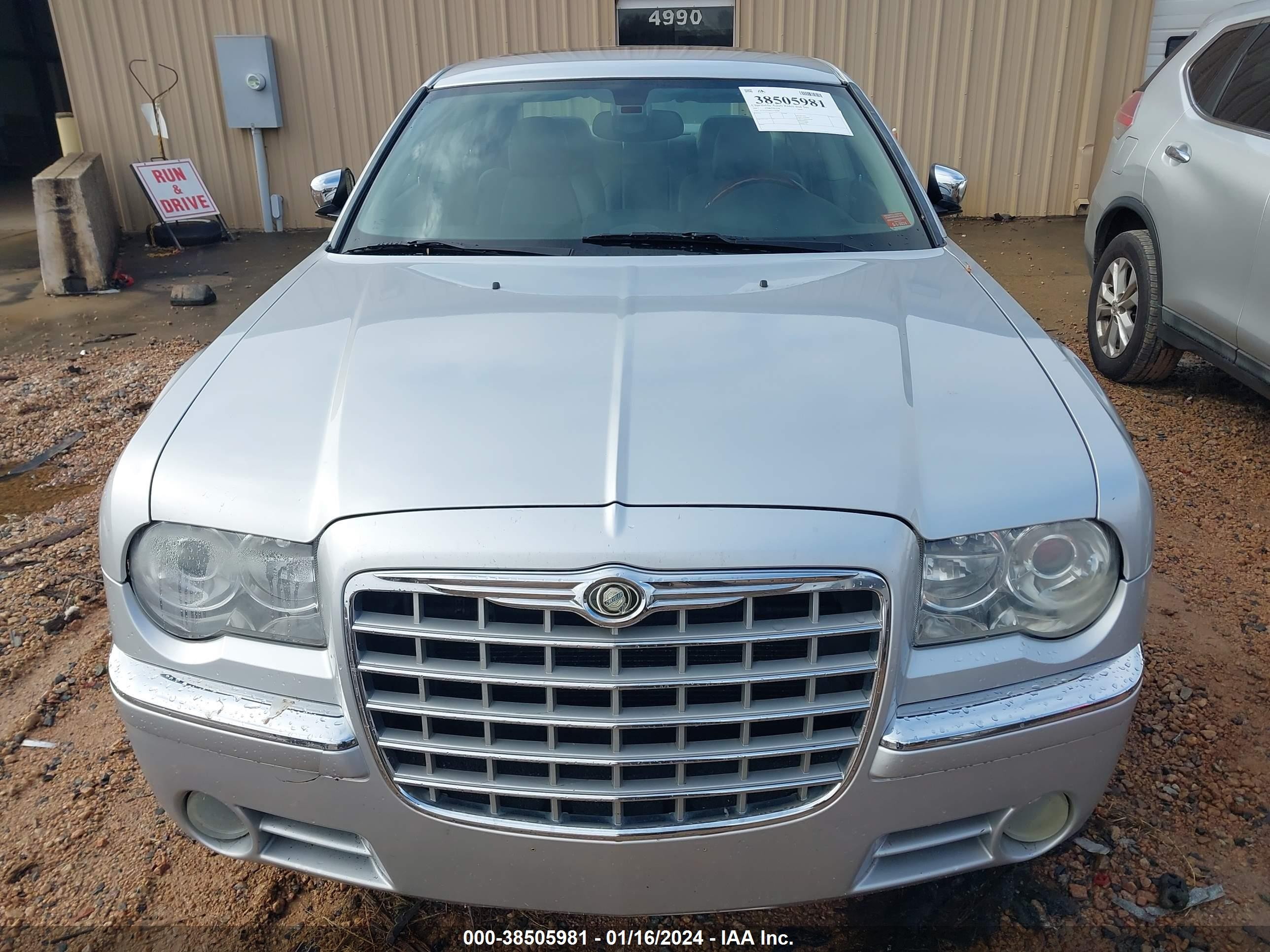 Photo 5 VIN: 2C3LK63H97H758988 - CHRYSLER 300C 