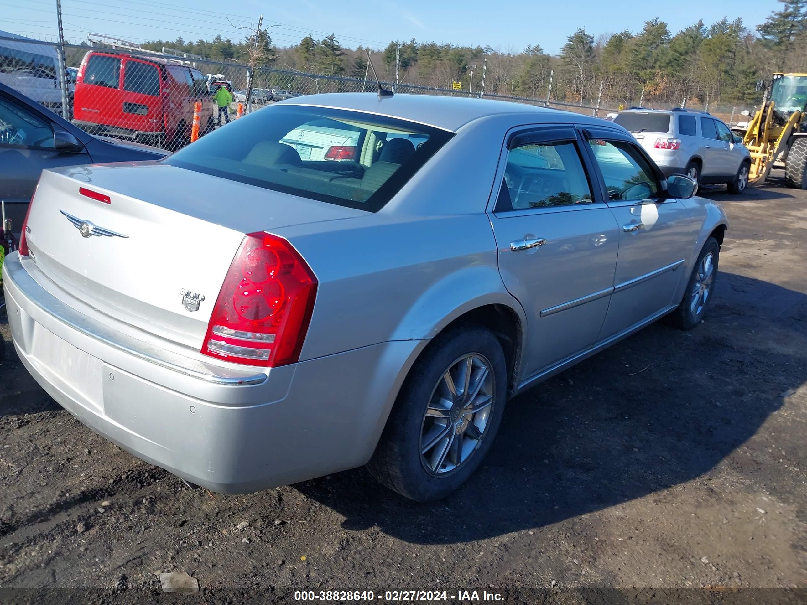 Photo 3 VIN: 2C3LK63H98H182658 - CHRYSLER 300C 