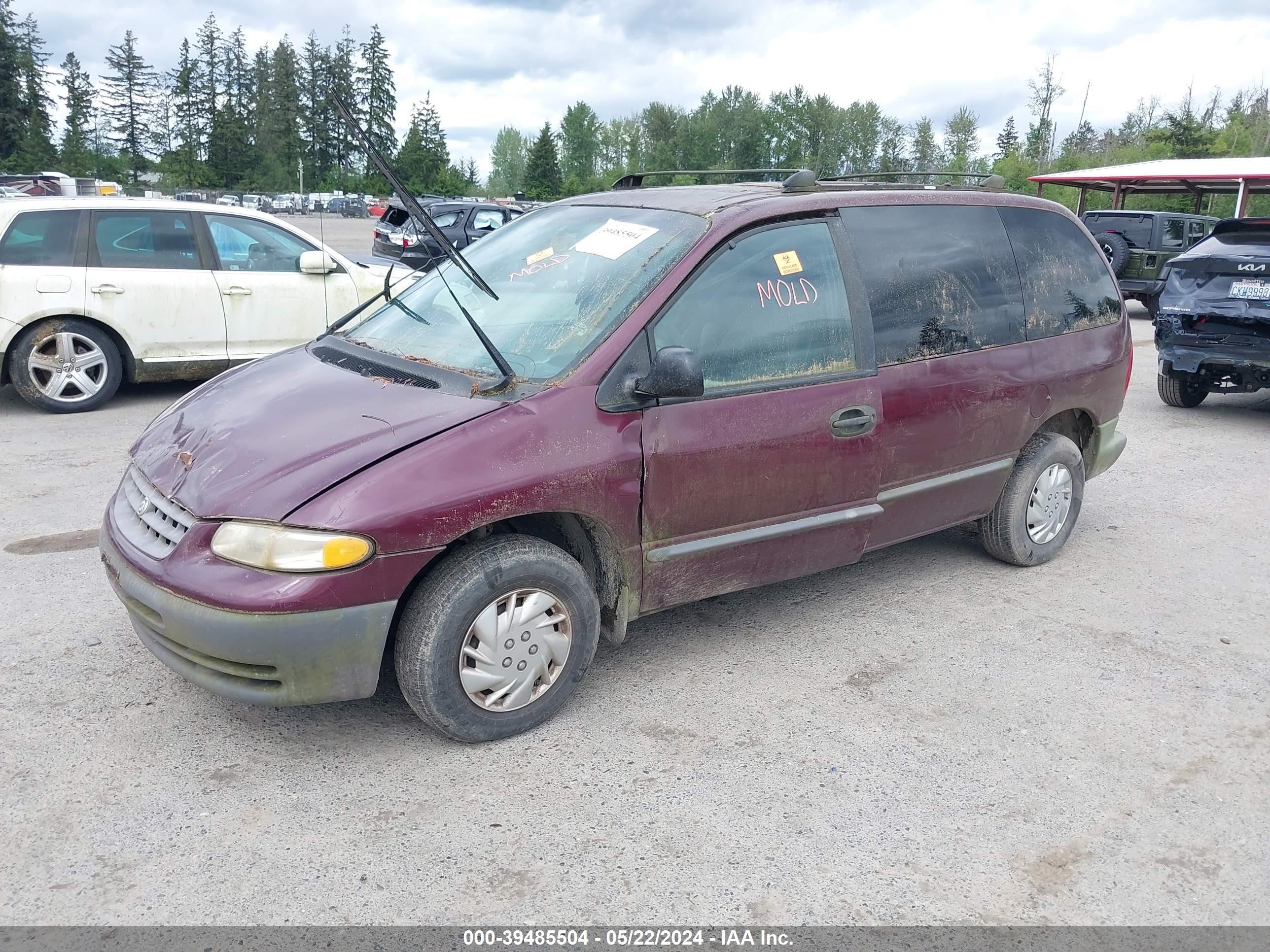 Photo 1 VIN: 2C4FJ25B4YR736390 - CHRYSLER VOYAGER 