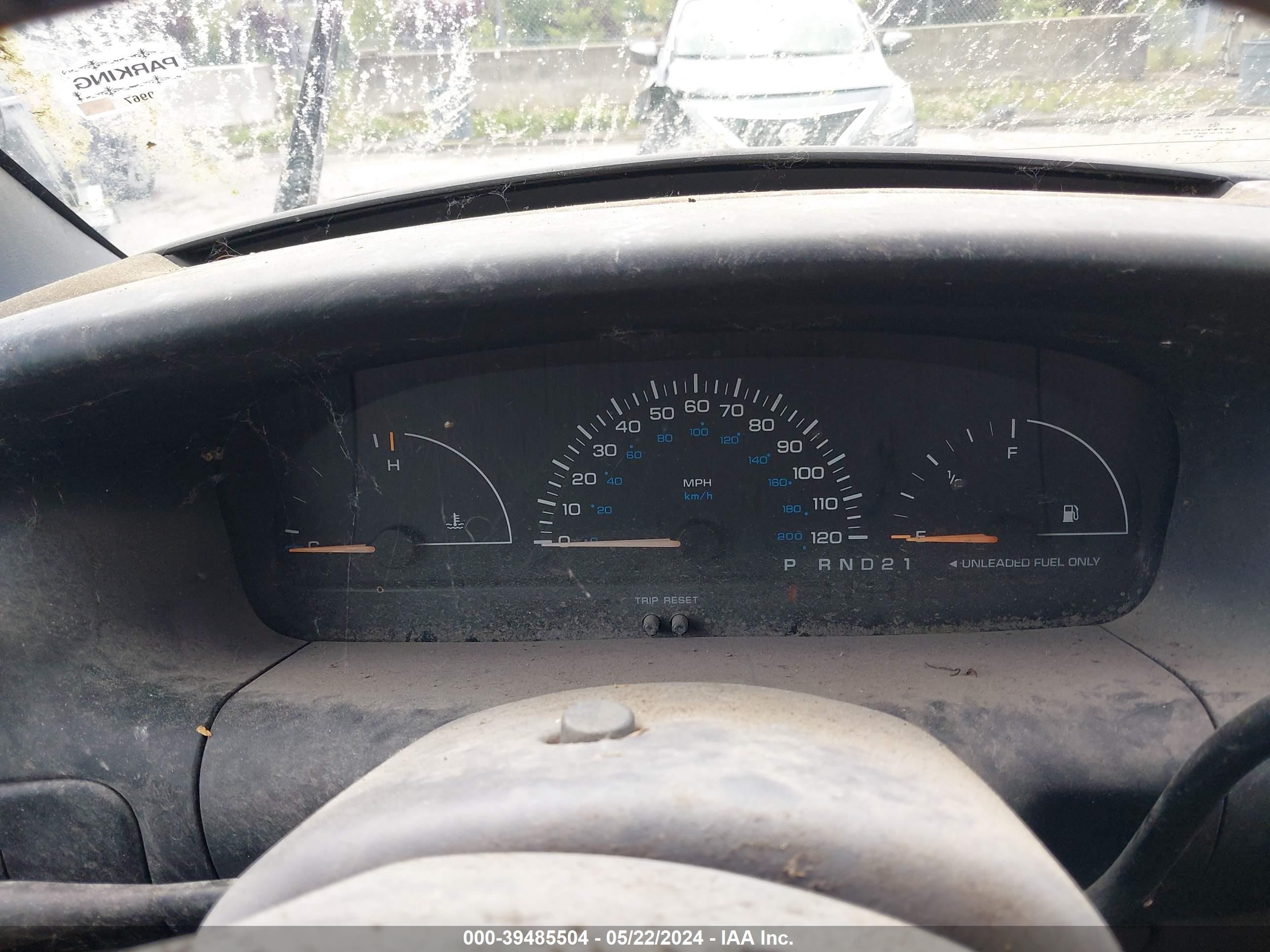 Photo 6 VIN: 2C4FJ25B4YR736390 - CHRYSLER VOYAGER 