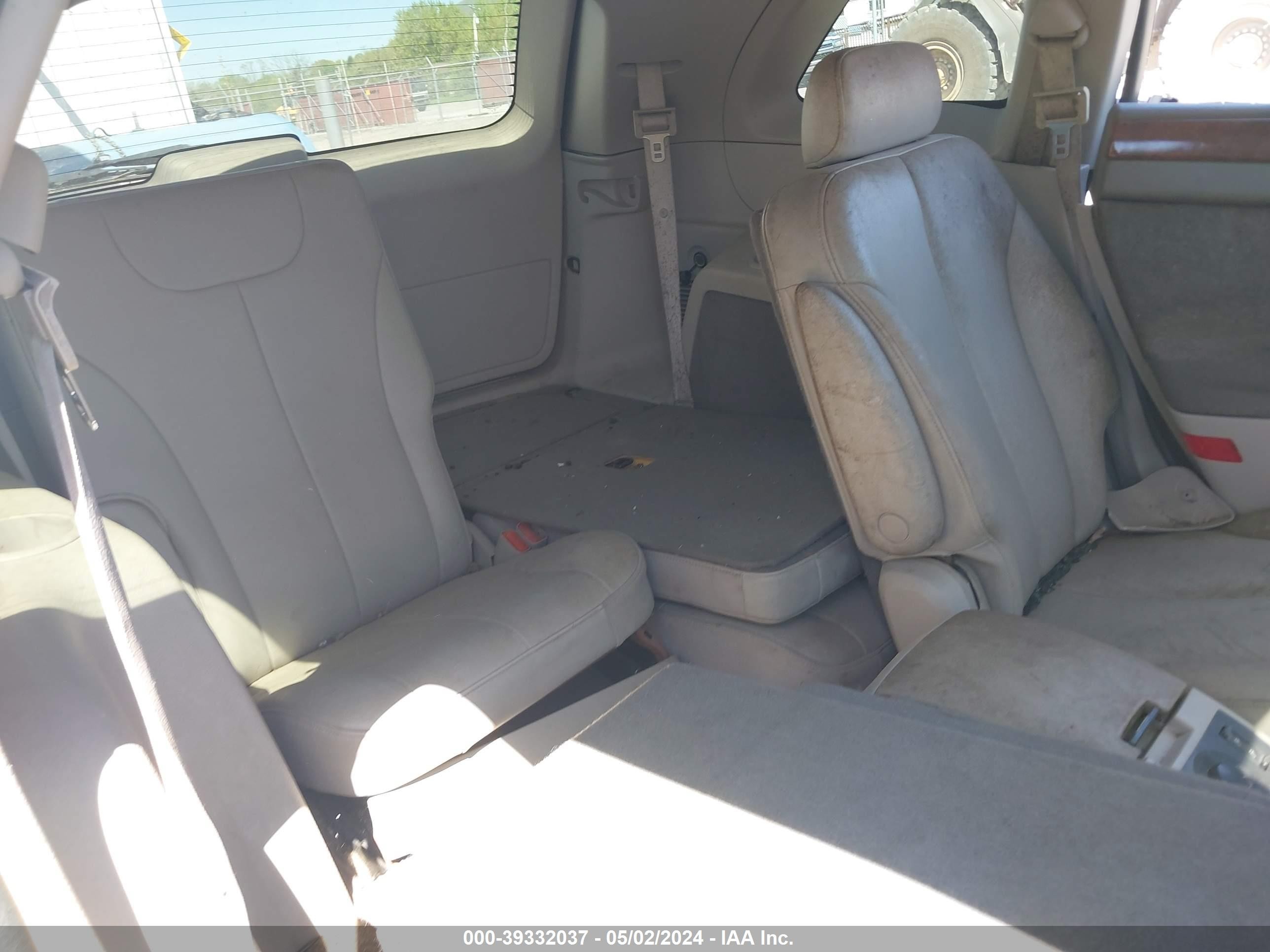 Photo 7 VIN: 2C4GF684X5R253749 - CHRYSLER PACIFICA 