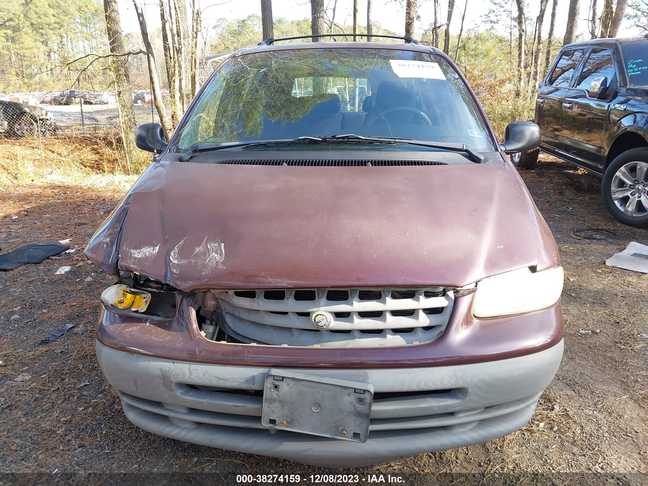 Photo 11 VIN: 2C4GJ24R7YR687690 - CHRYSLER VOYAGER 