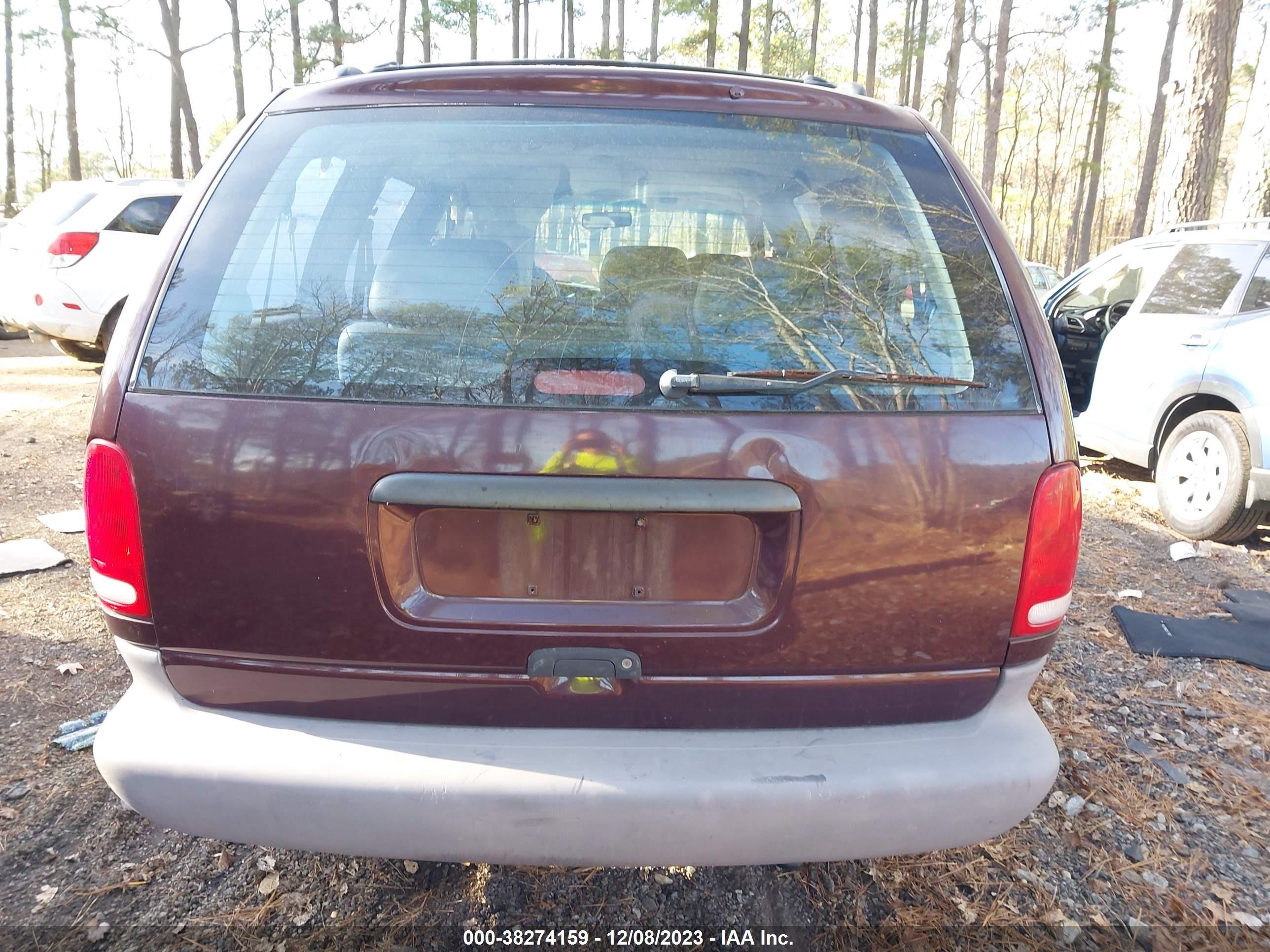 Photo 15 VIN: 2C4GJ24R7YR687690 - CHRYSLER VOYAGER 