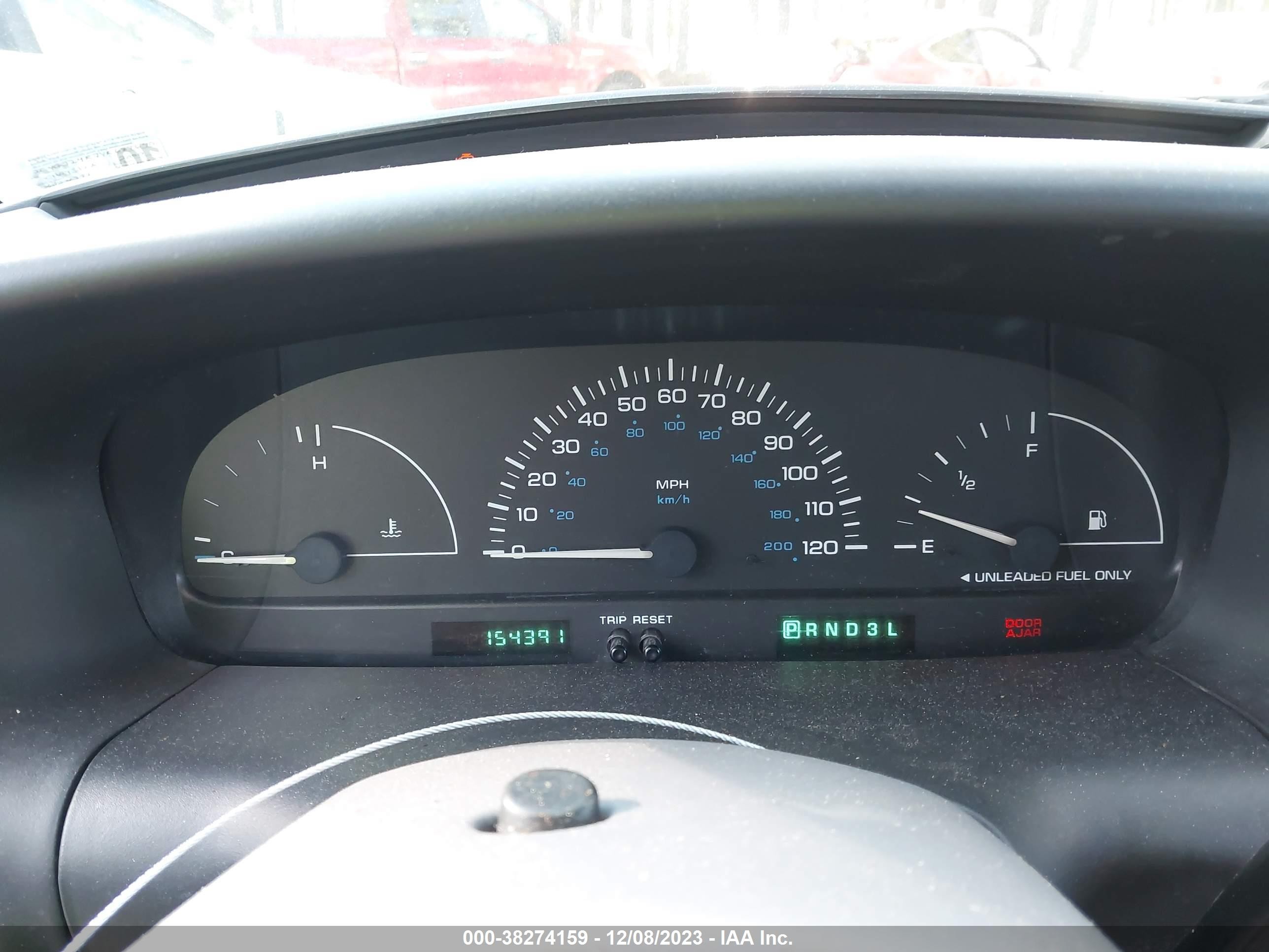 Photo 6 VIN: 2C4GJ24R7YR687690 - CHRYSLER VOYAGER 