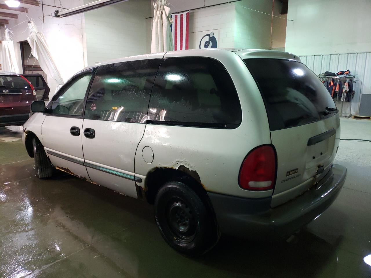 Photo 1 VIN: 2C4GJ25R1YR893635 - CHRYSLER VOYAGER 