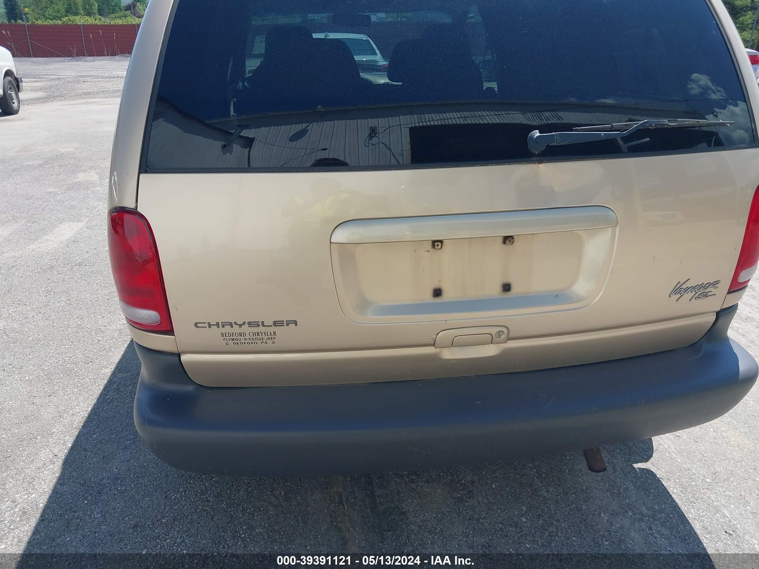 Photo 14 VIN: 2C4GJ45G8YR697413 - CHRYSLER VOYAGER 