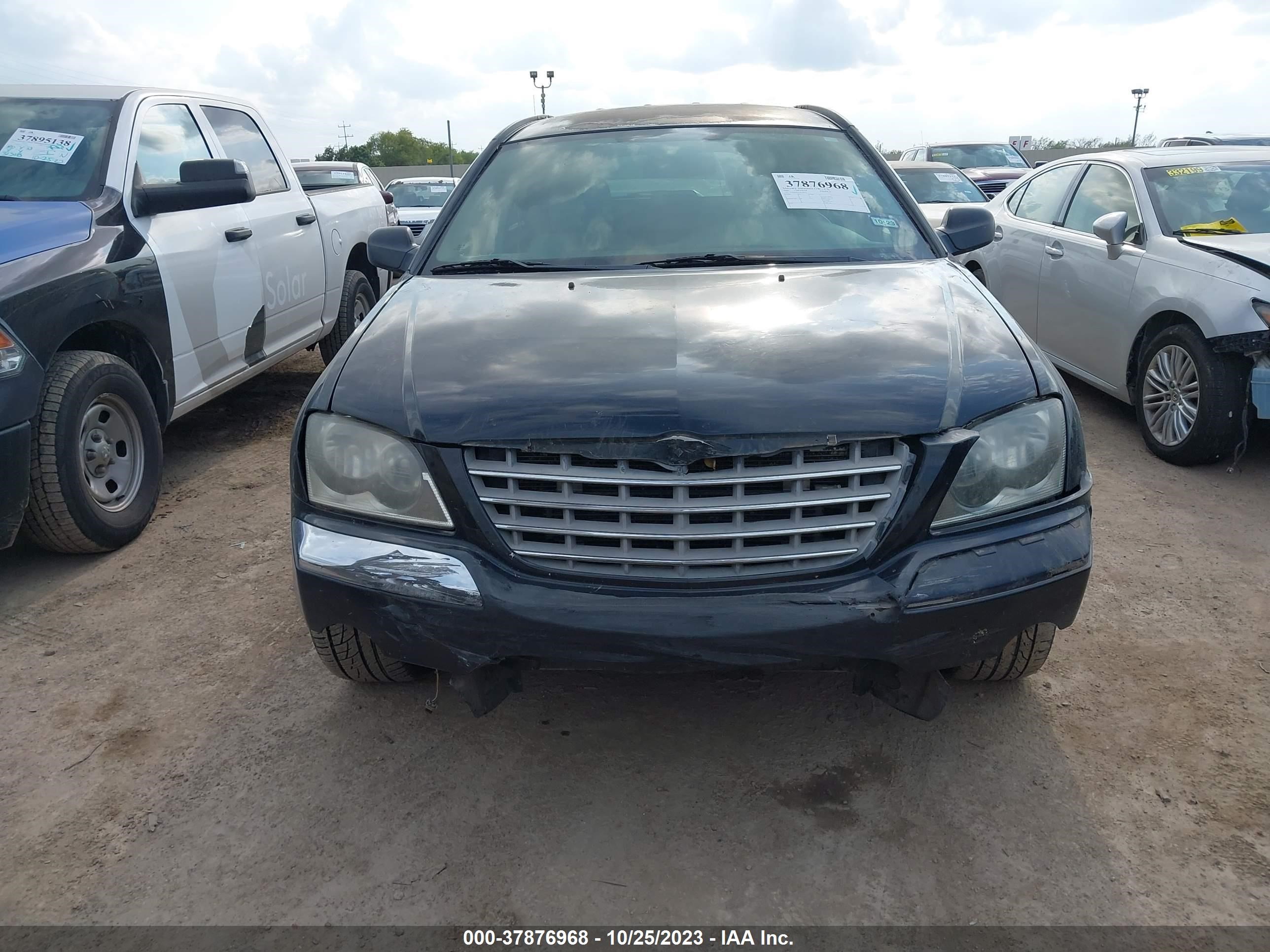 Photo 5 VIN: 2C4GM68415R294003 - CHRYSLER PACIFICA 