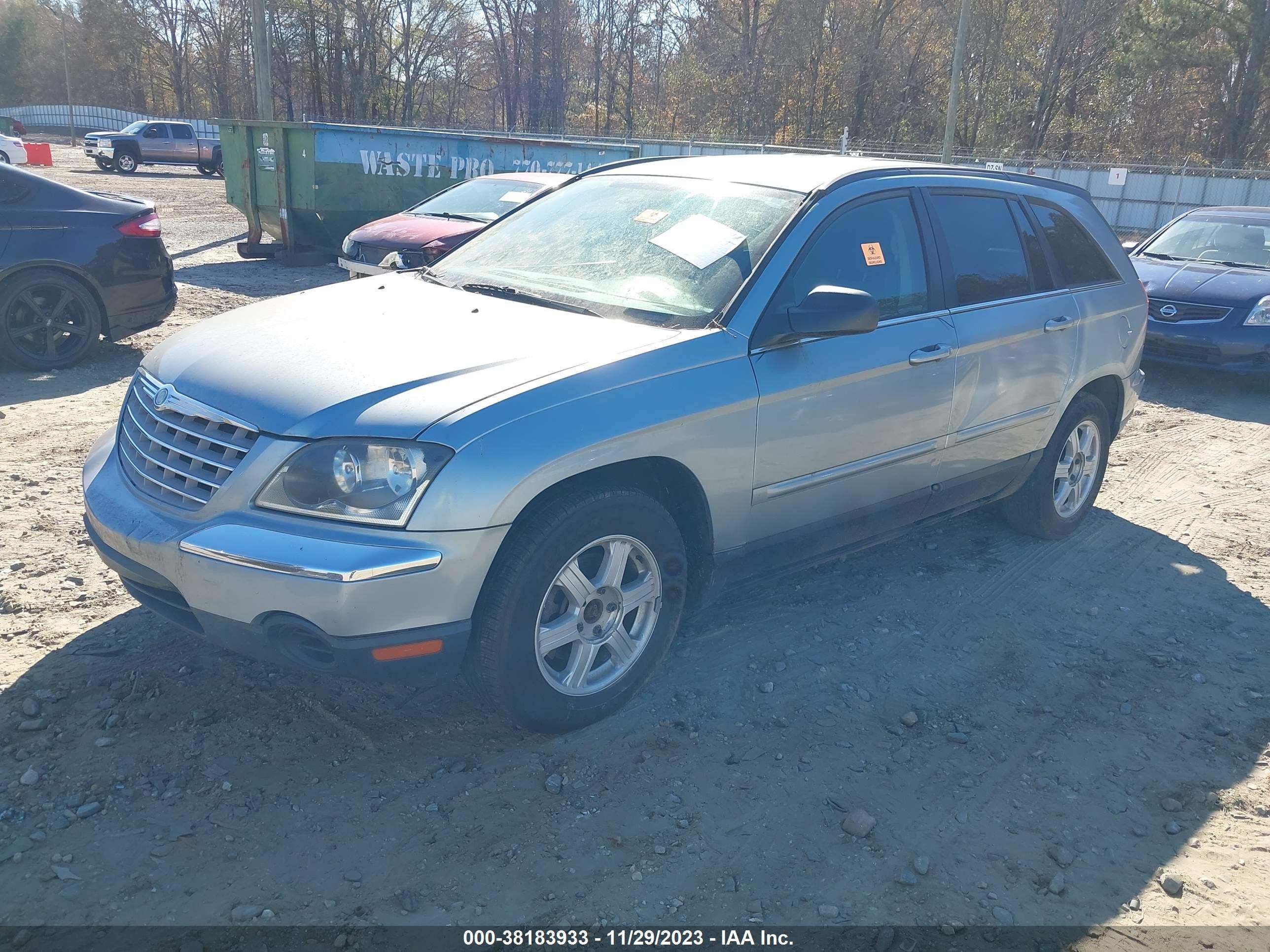 Photo 1 VIN: 2C4GM68415R577890 - CHRYSLER PACIFICA 