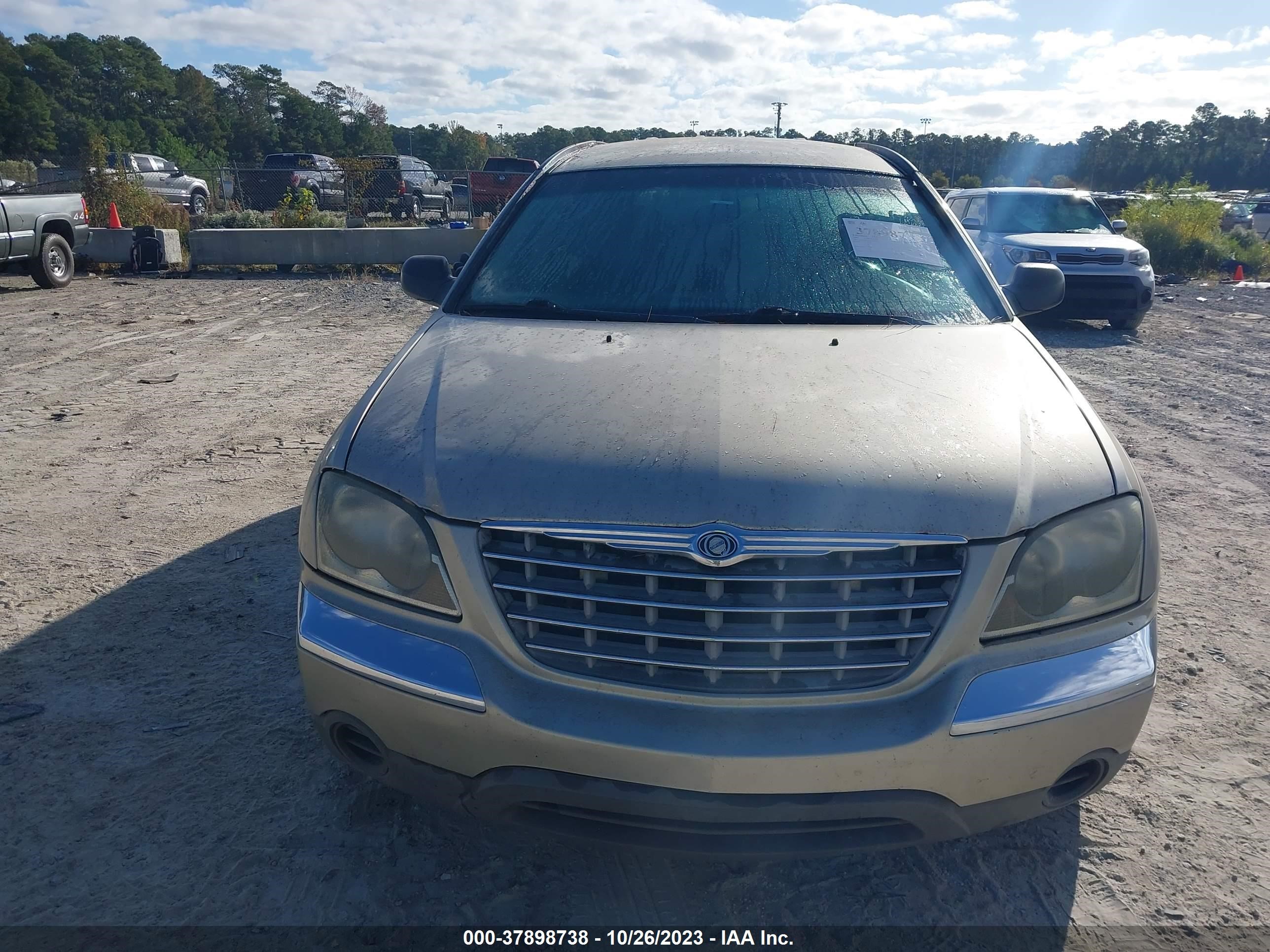 Photo 5 VIN: 2C4GM68425R431434 - CHRYSLER PACIFICA 