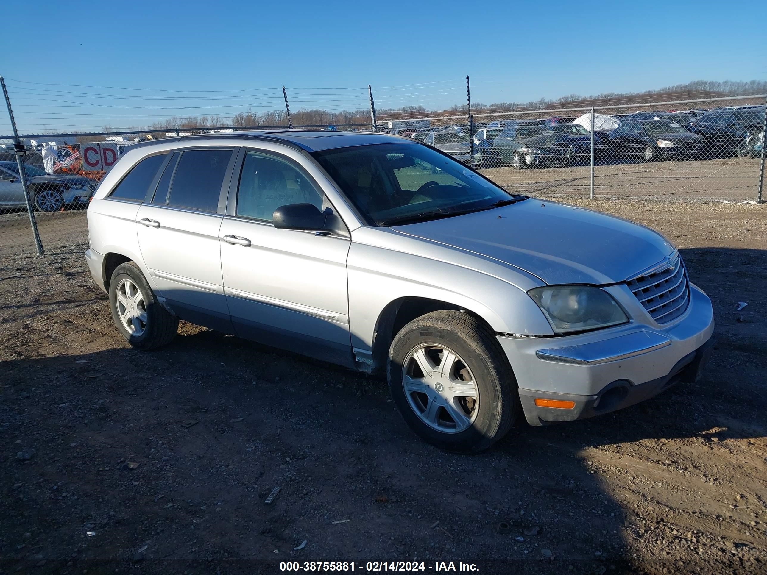 Photo 0 VIN: 2C4GM68465R427841 - CHRYSLER PACIFICA 