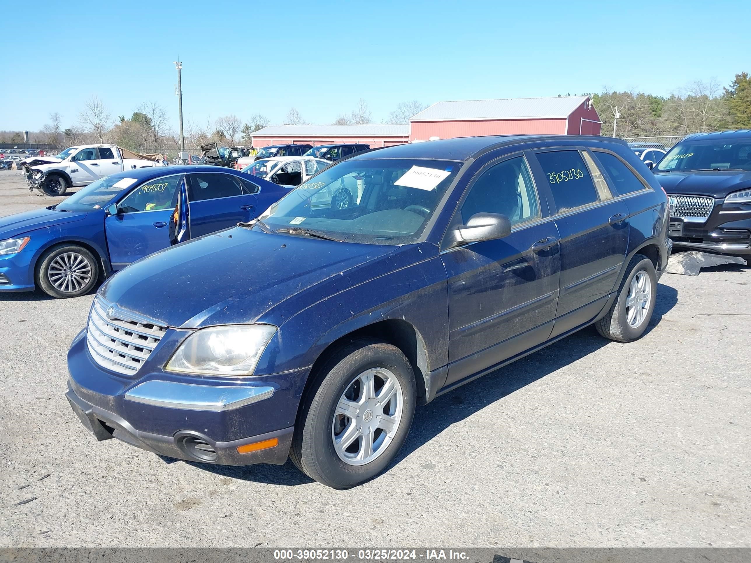 Photo 1 VIN: 2C4GM68495R371717 - CHRYSLER PACIFICA 