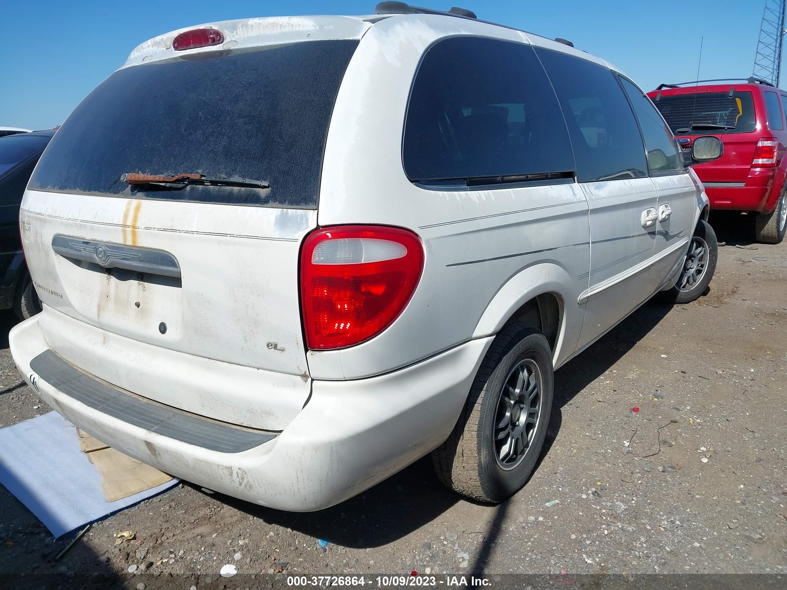 Photo 3 VIN: 2C4GP34352R569631 - CHRYSLER TOWN & COUNTRY 