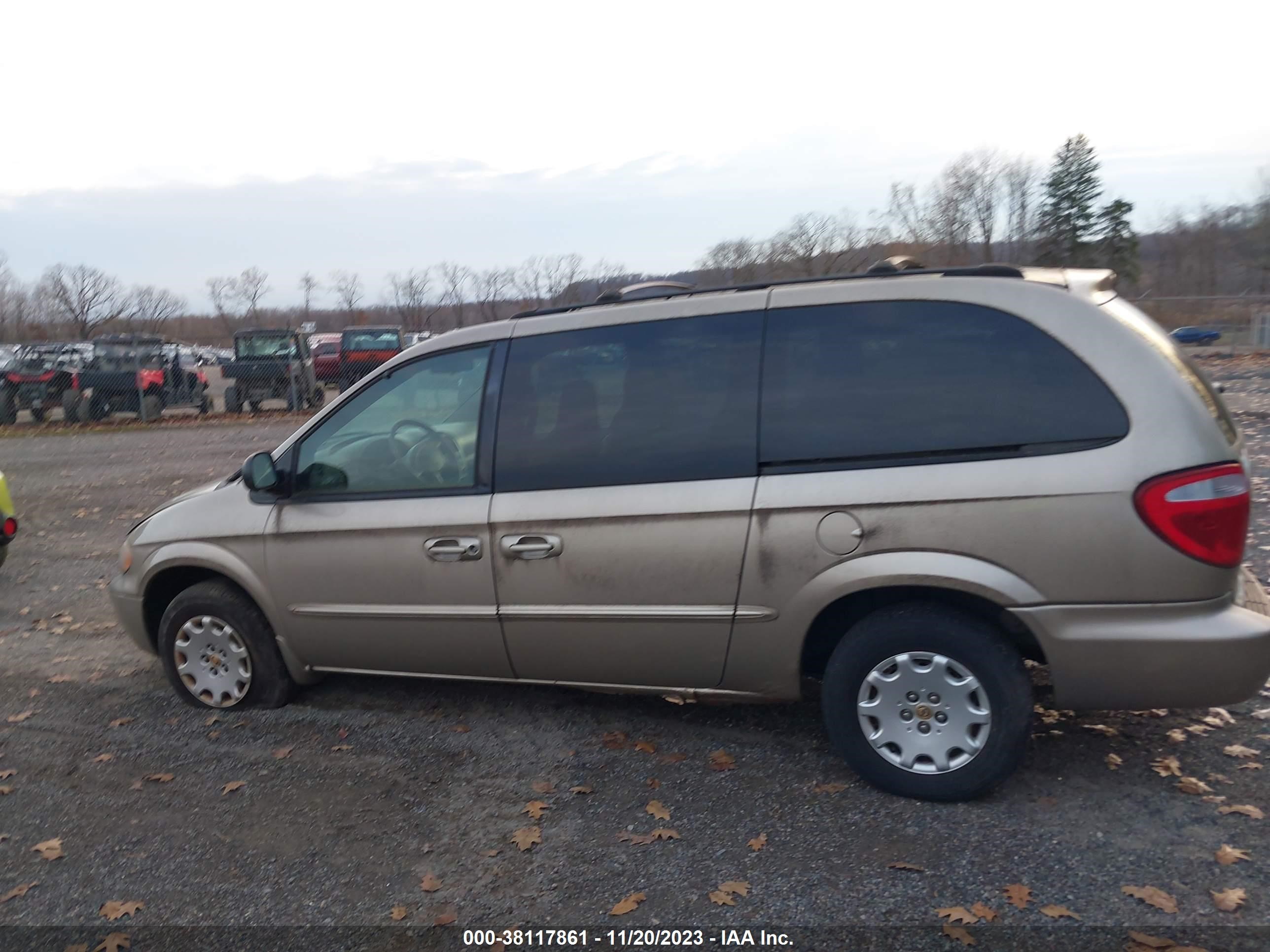 Photo 13 VIN: 2C4GP44322R710922 - CHRYSLER TOWN & COUNTRY 