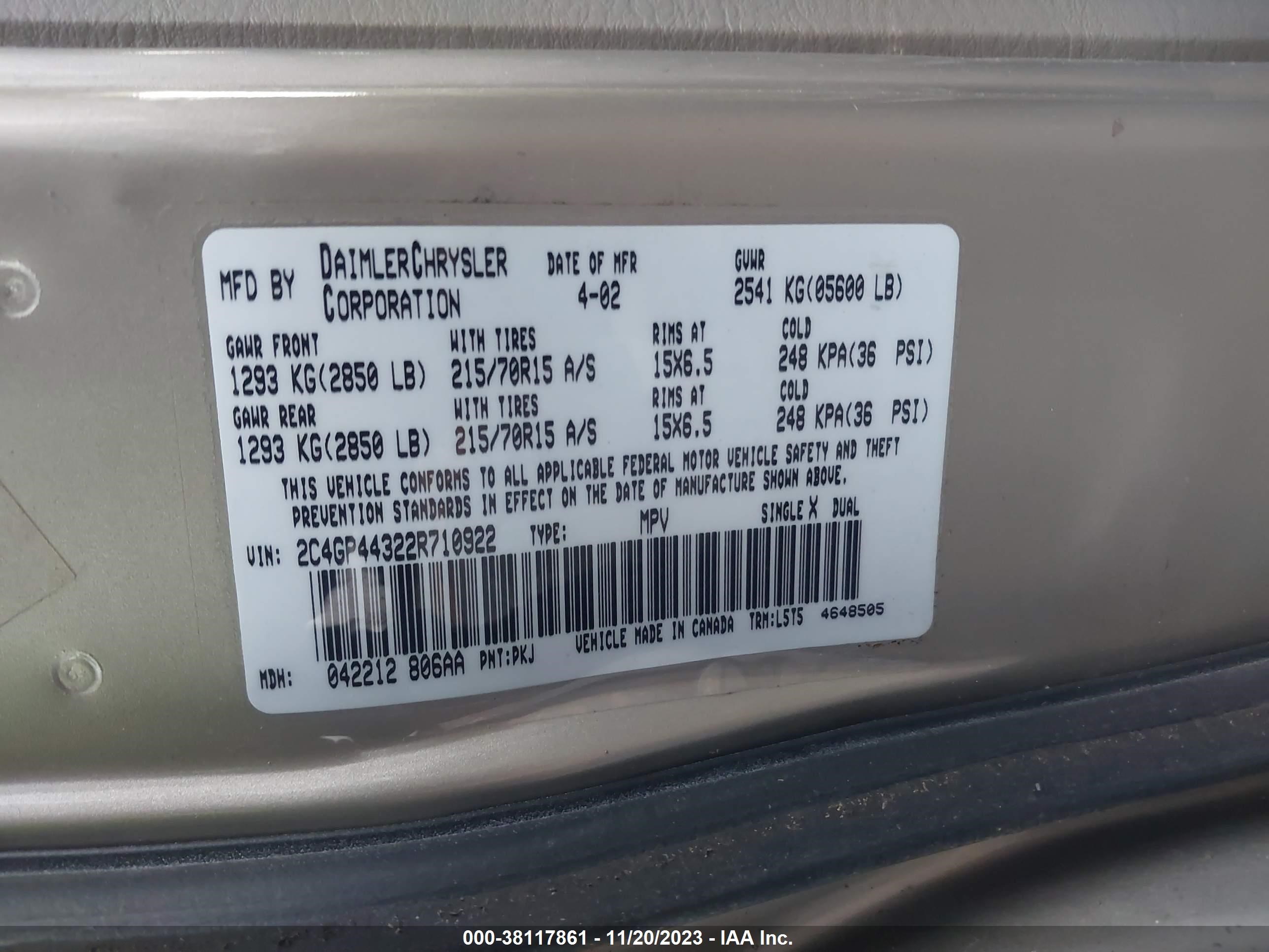 Photo 8 VIN: 2C4GP44322R710922 - CHRYSLER TOWN & COUNTRY 