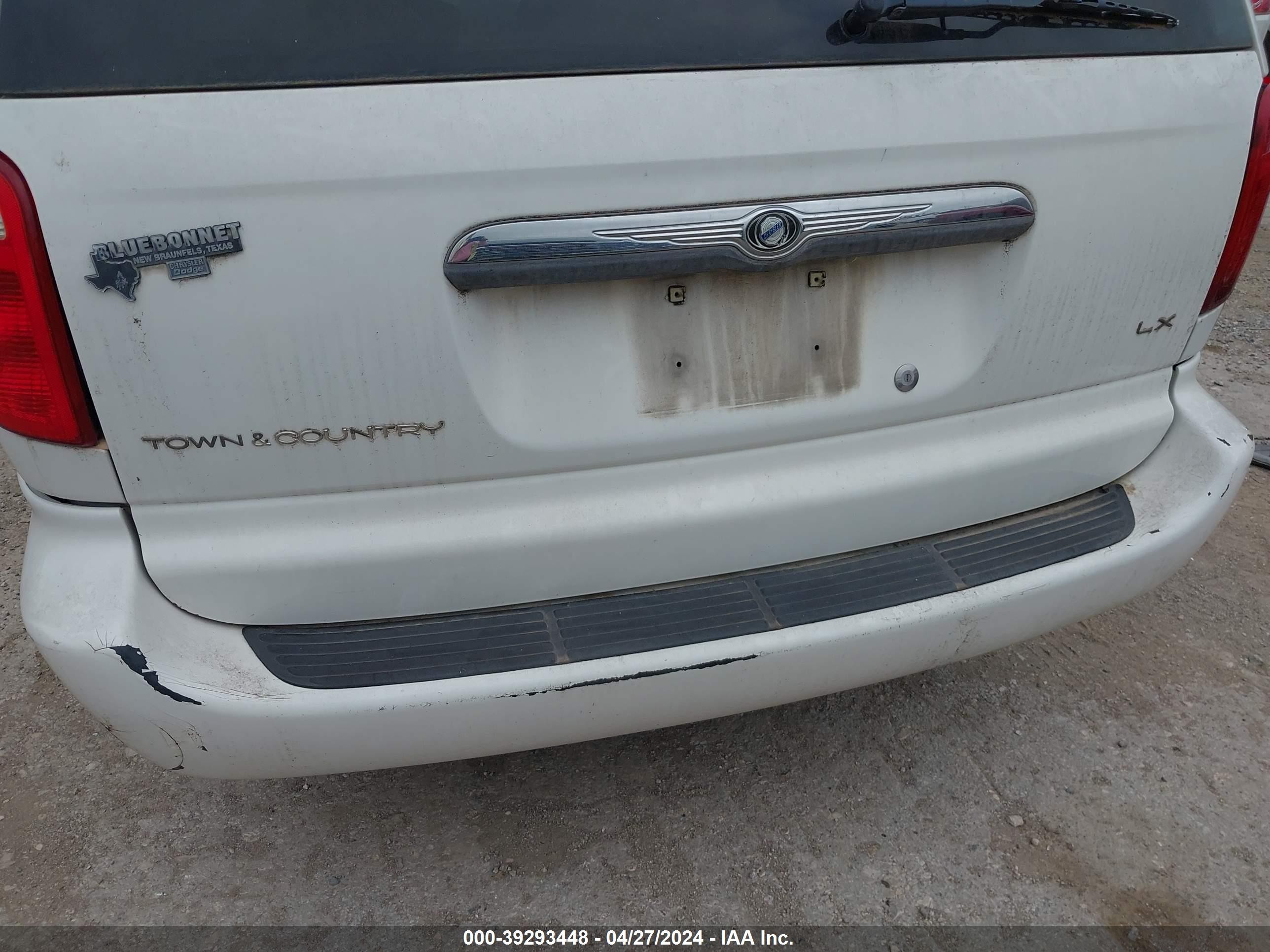 Photo 12 VIN: 2C4GP44383R311336 - CHRYSLER TOWN & COUNTRY 