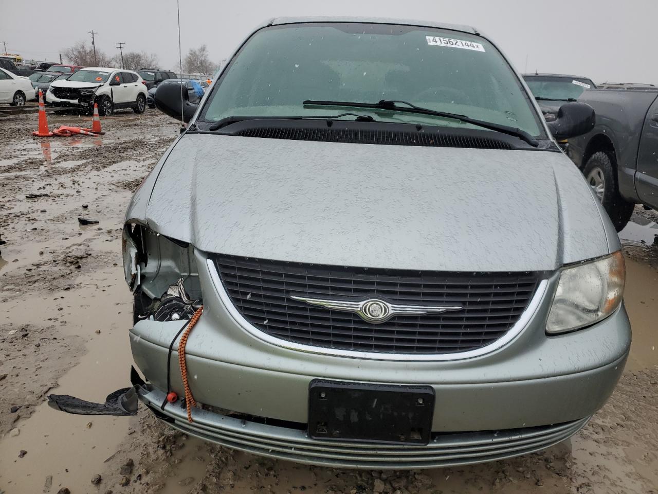 Photo 4 VIN: 2C4GP44L63R253047 - CHRYSLER TOWN & COUNTRY 