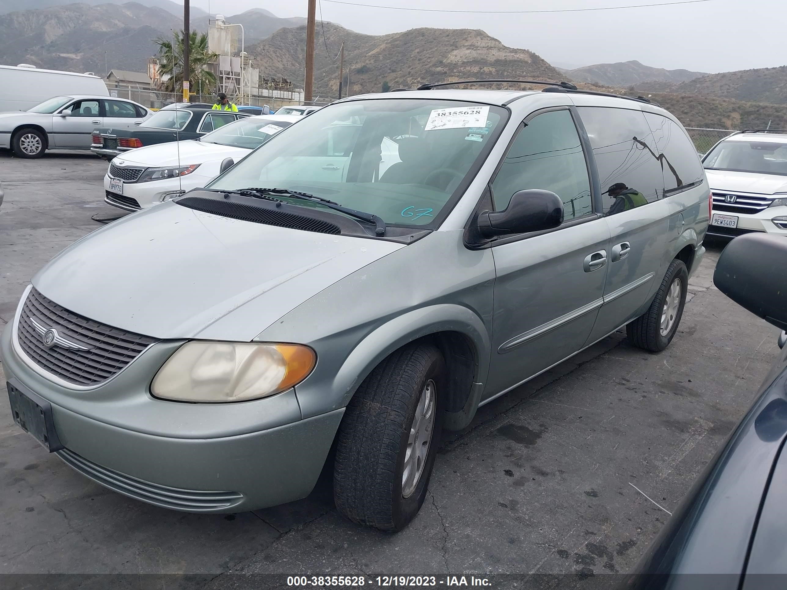 Photo 1 VIN: 2C4GP44L63R269006 - CHRYSLER TOWN & COUNTRY 