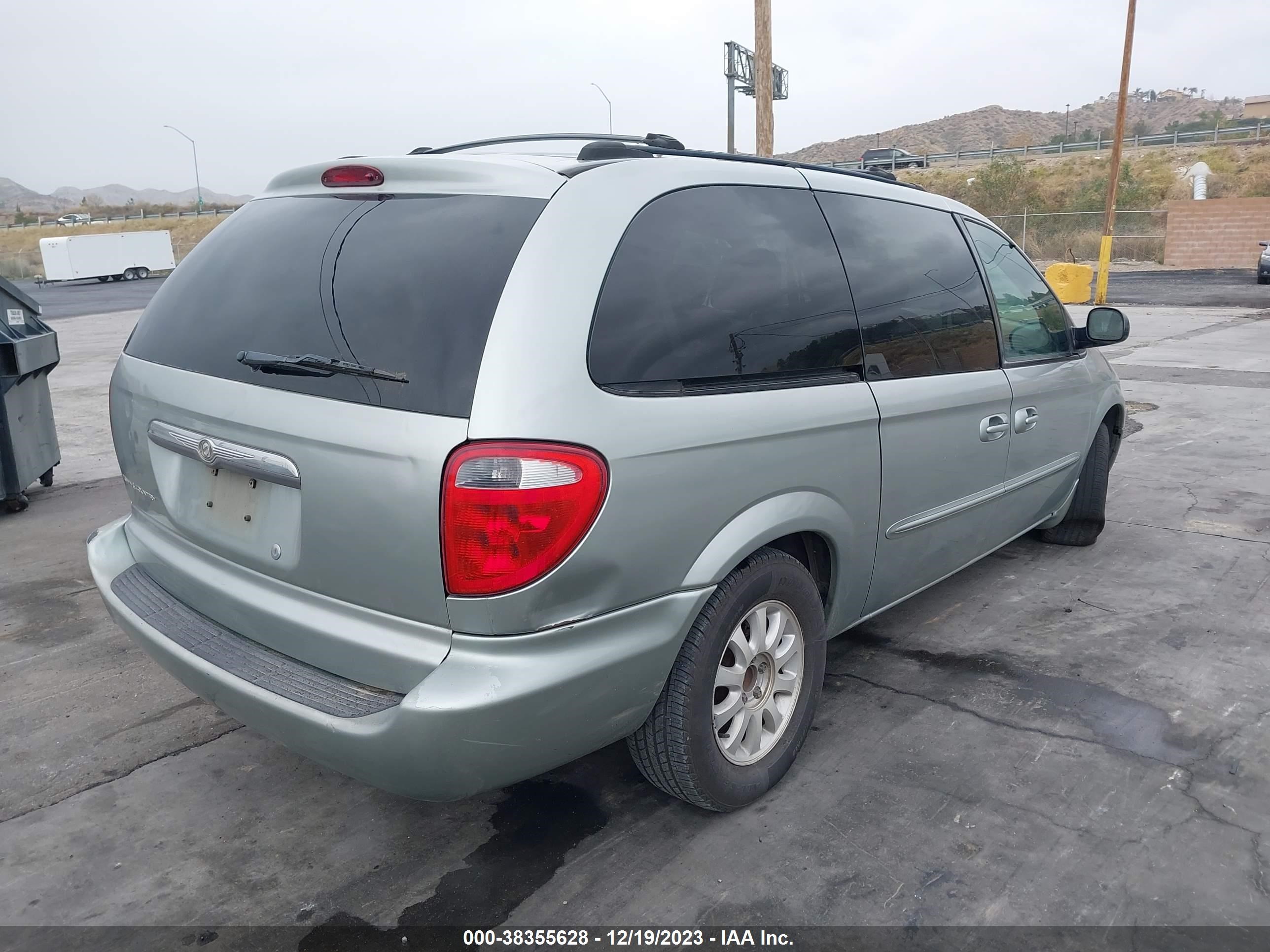 Photo 3 VIN: 2C4GP44L63R269006 - CHRYSLER TOWN & COUNTRY 