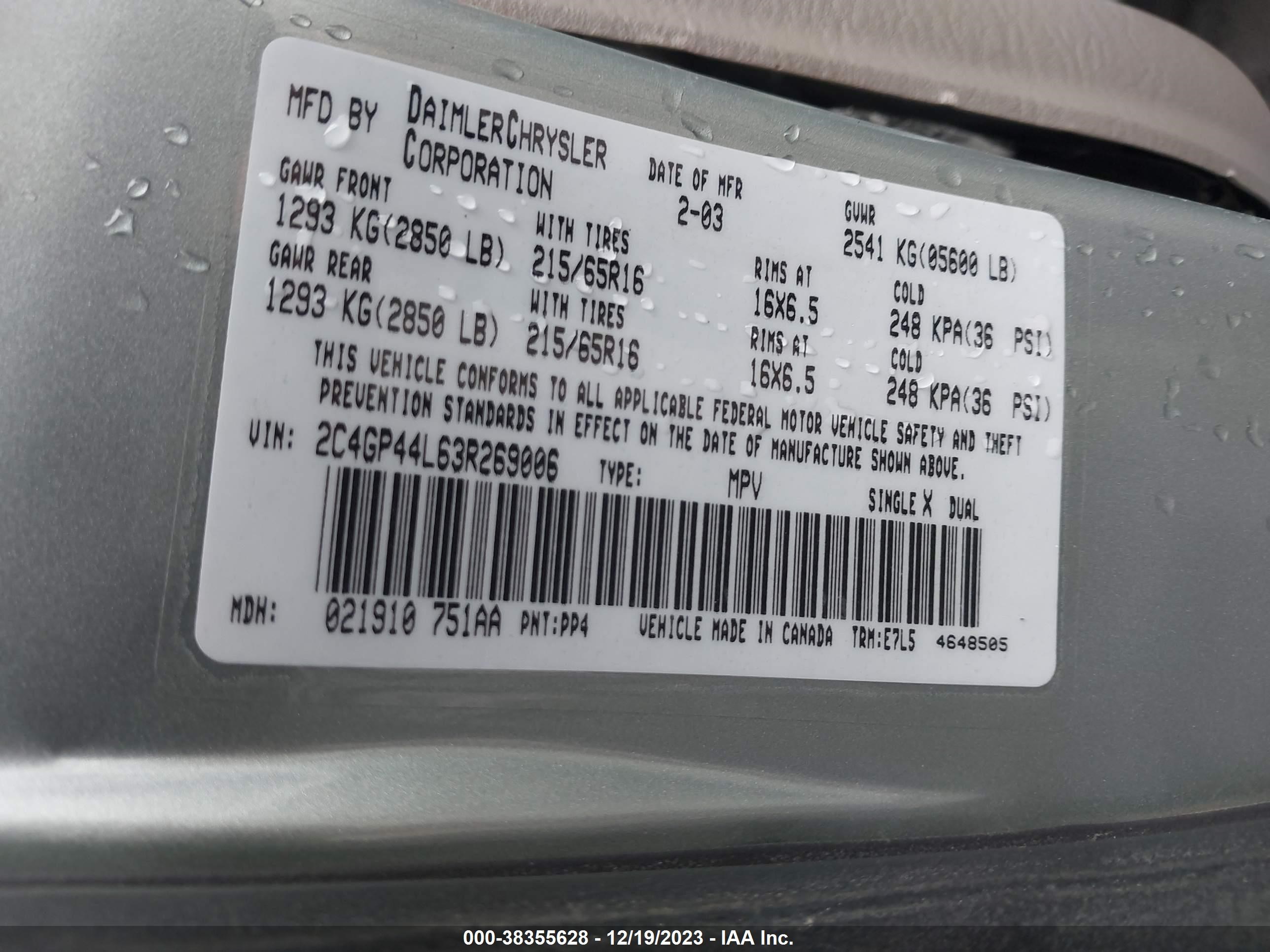 Photo 8 VIN: 2C4GP44L63R269006 - CHRYSLER TOWN & COUNTRY 