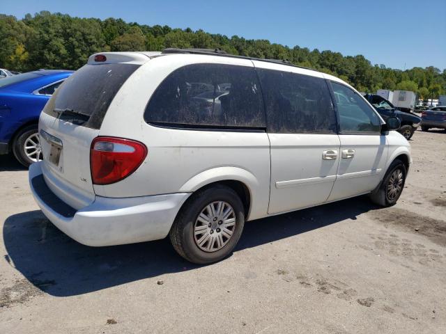 Photo 2 VIN: 2C4GP44R05R180376 - CHRYSLER TOWN & COU 