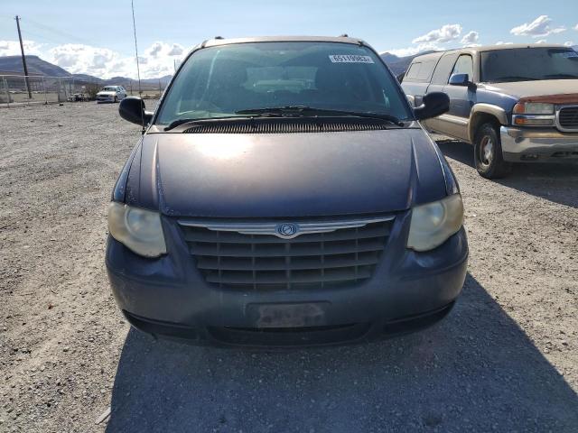 Photo 4 VIN: 2C4GP44R05R379895 - CHRYSLER TOWN & COU 